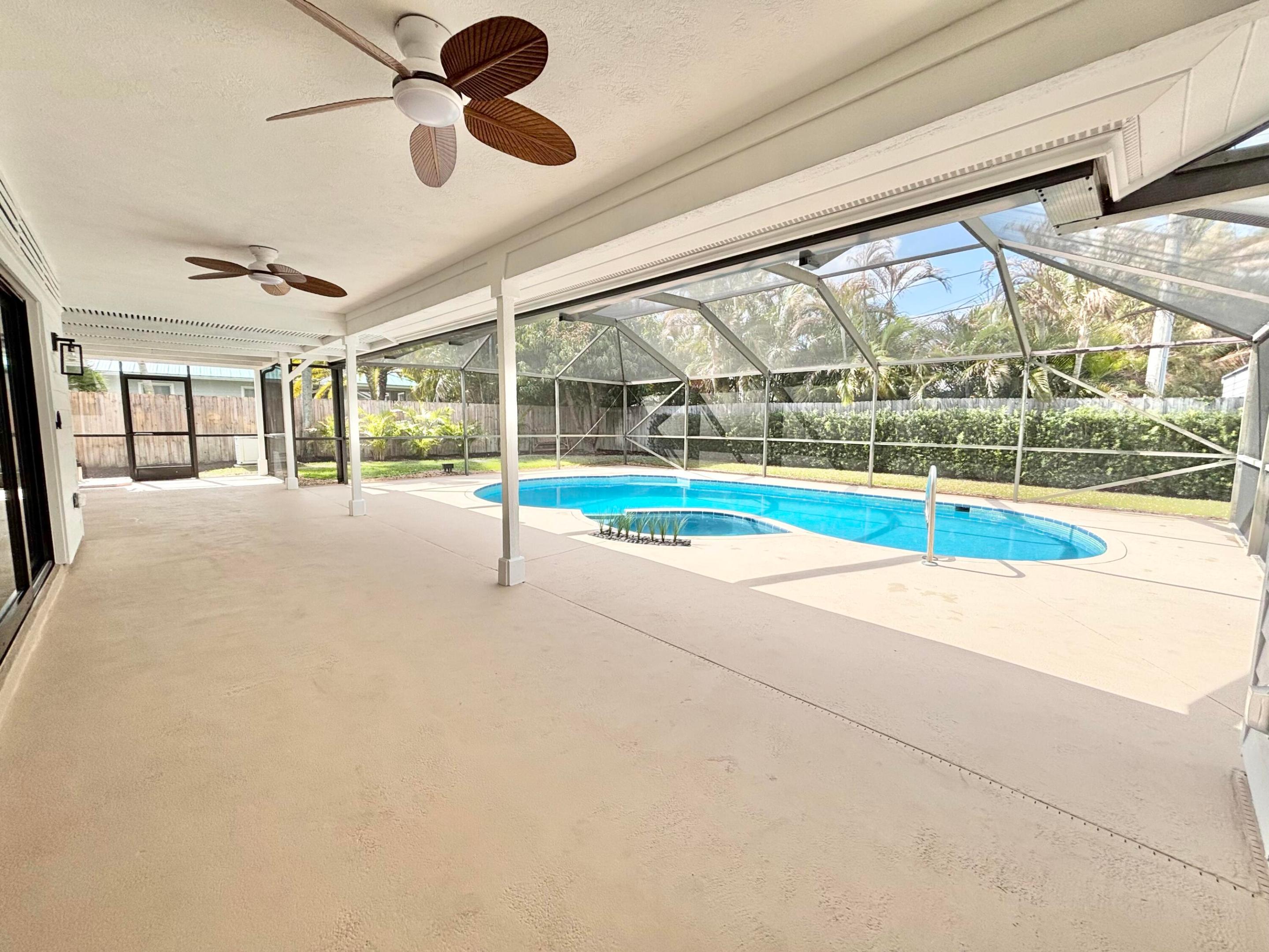 14 SE Paddock Jupiter, FL 33469