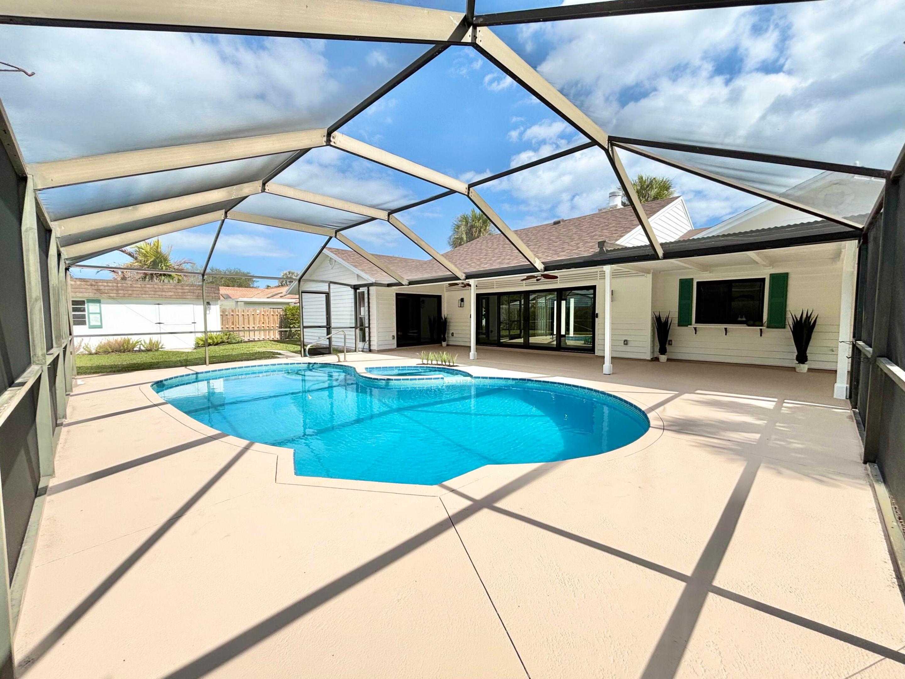 14 SE Paddock Jupiter, FL 33469