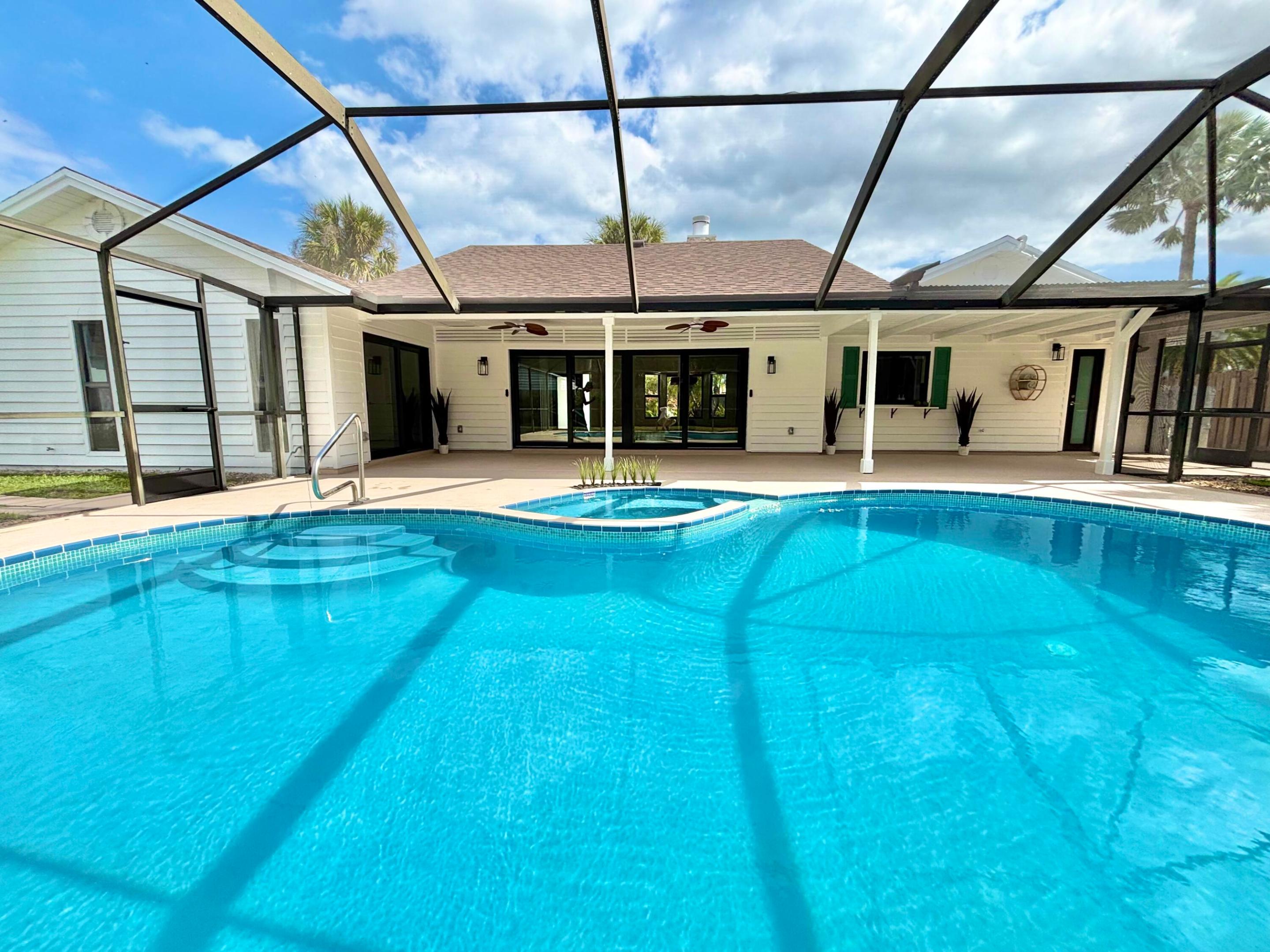 14 SE Paddock Jupiter, FL 33469