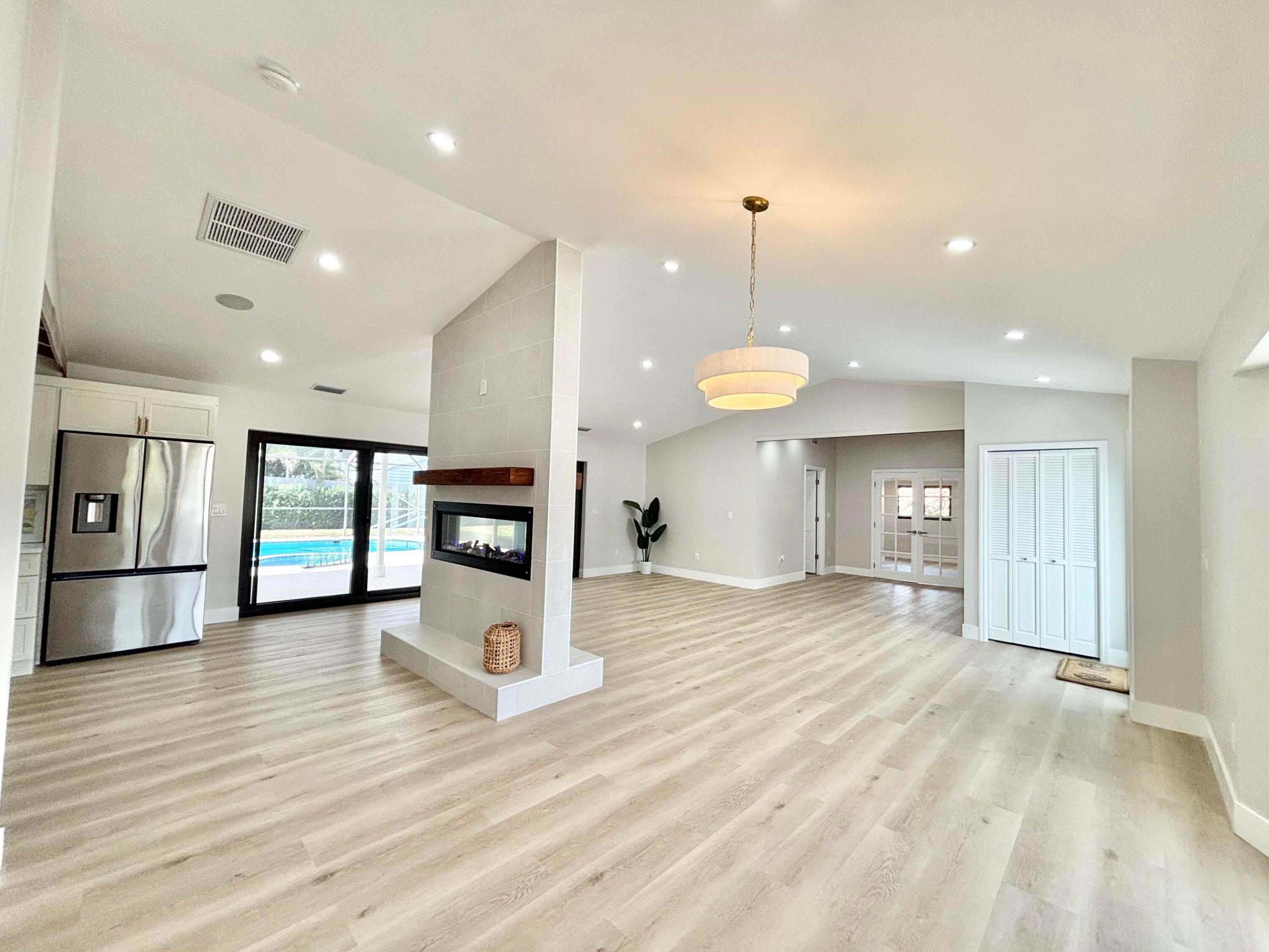 14 SE Paddock Jupiter, FL 33469