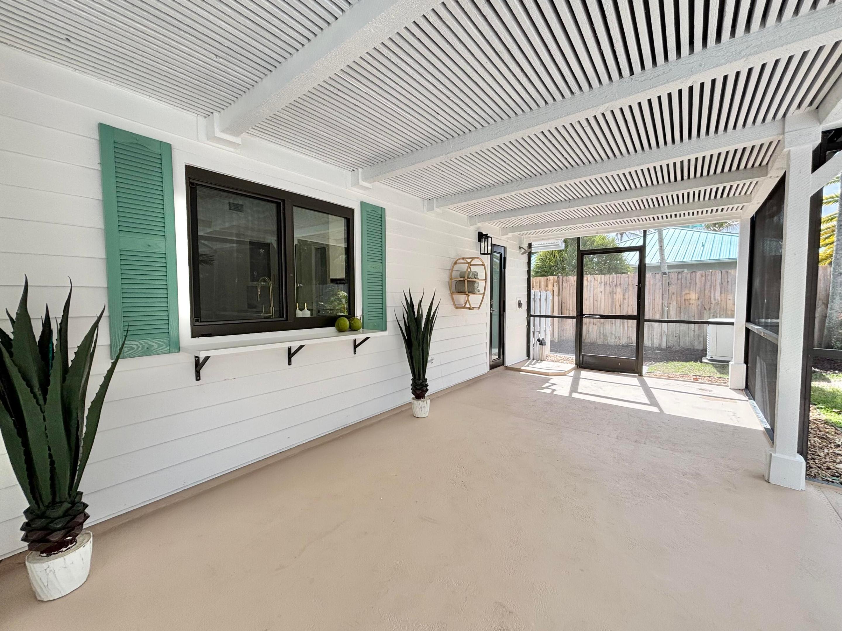 14 SE Paddock Jupiter, FL 33469