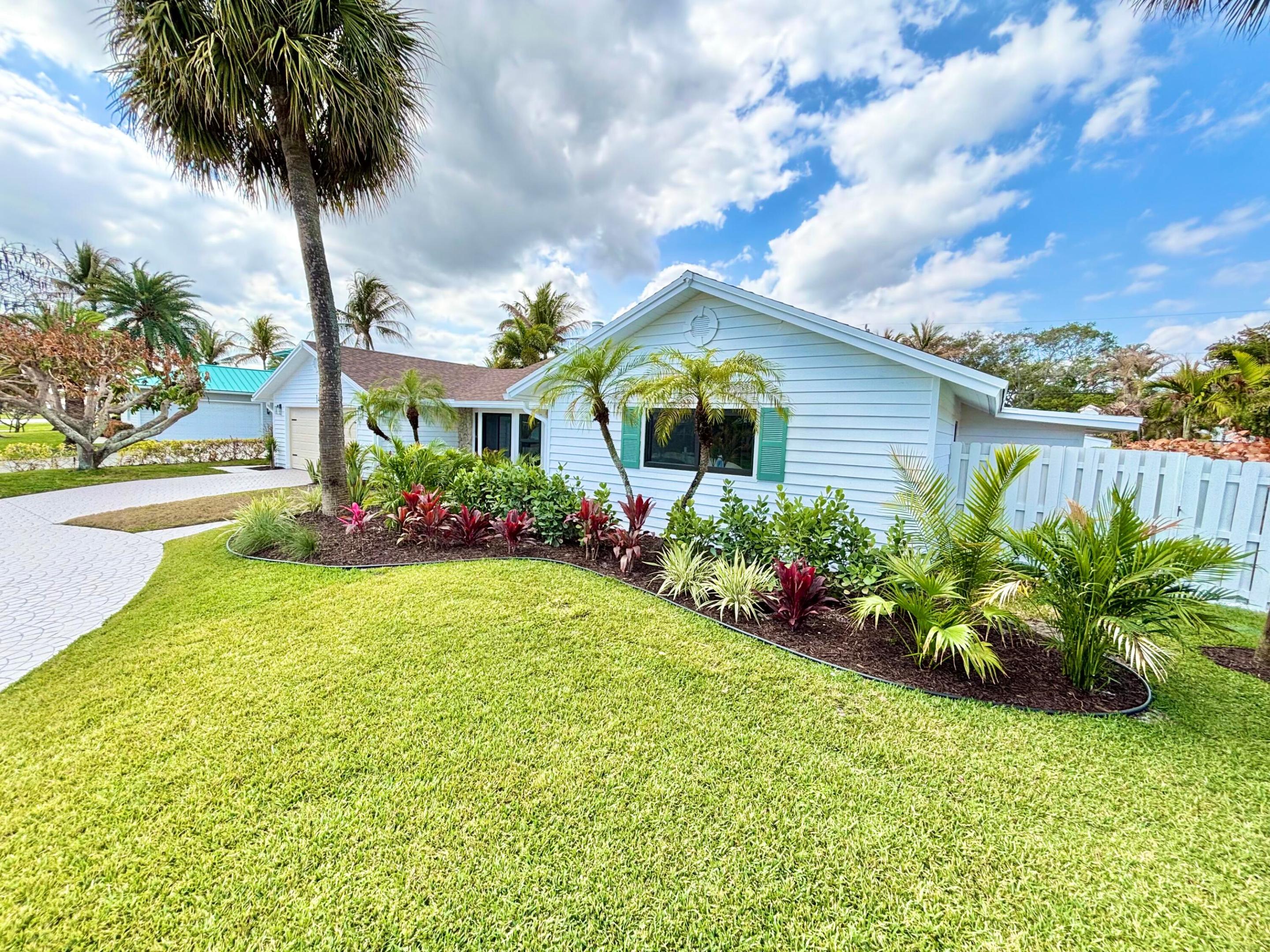 14 SE Paddock Jupiter, FL 33469