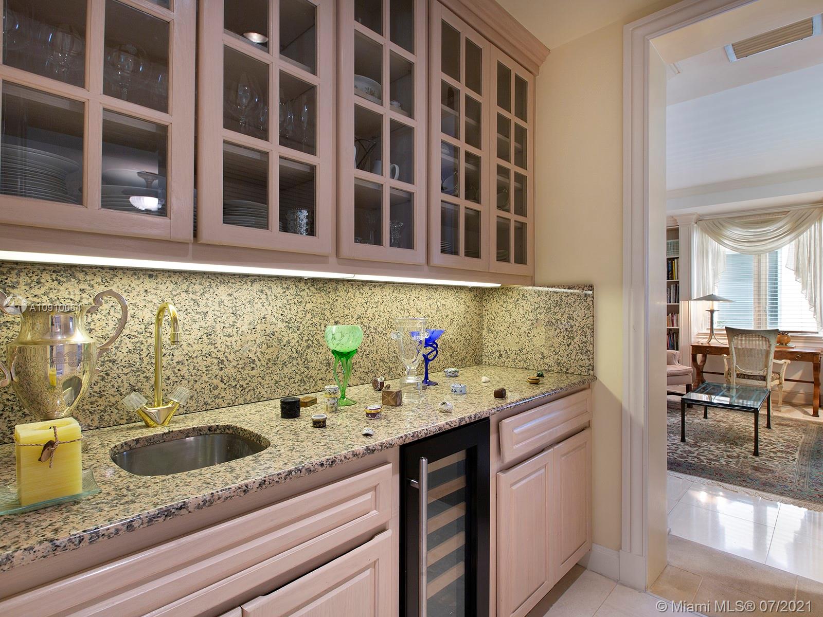 3517 Bayshore Villas Dr Coconut Grove, FL 33133