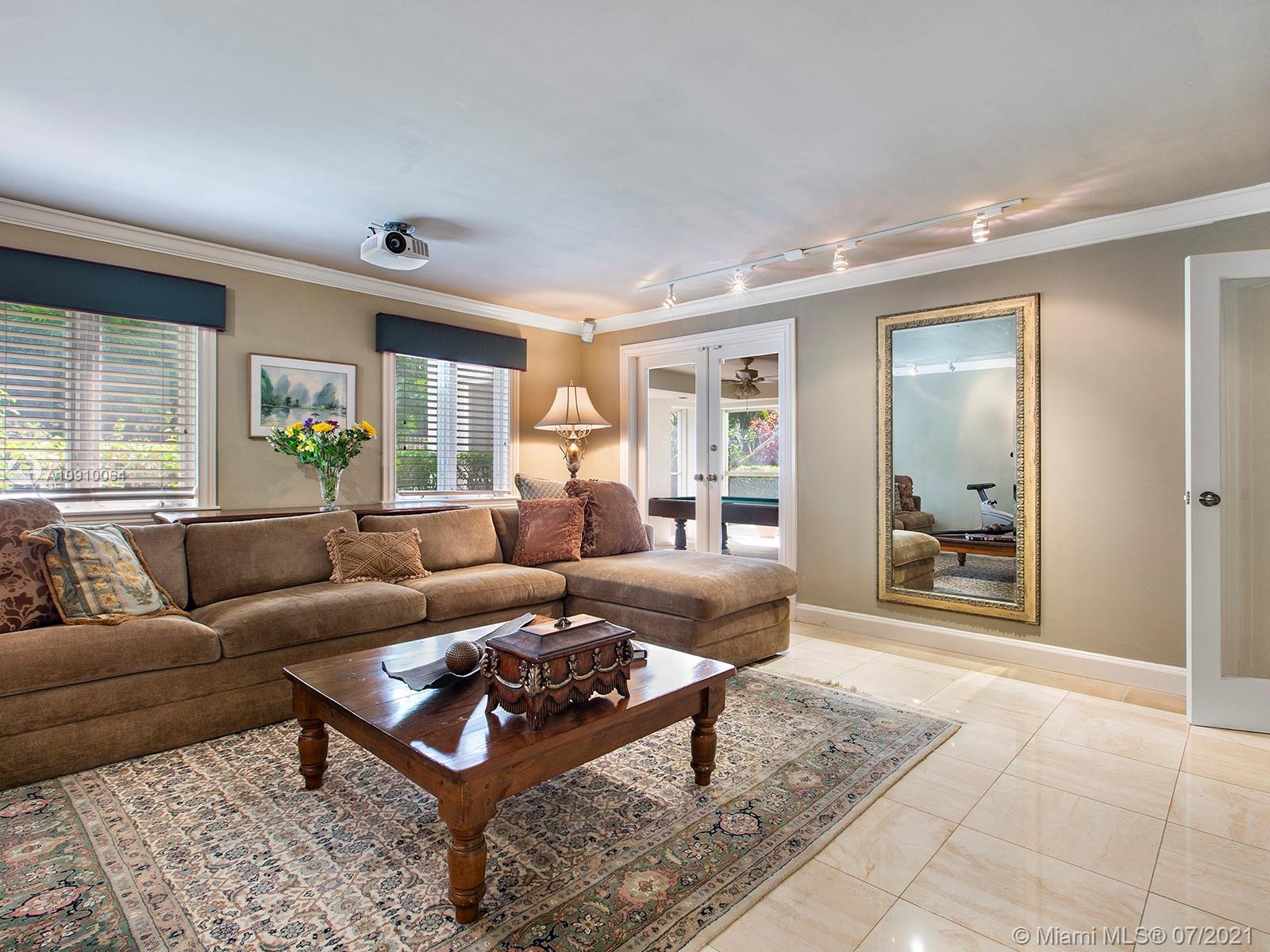 3517 Bayshore Villas Dr Coconut Grove, FL 33133