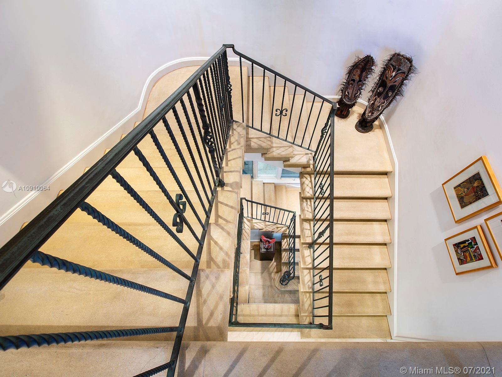 3517 Bayshore Villas Dr Coconut Grove, FL 33133