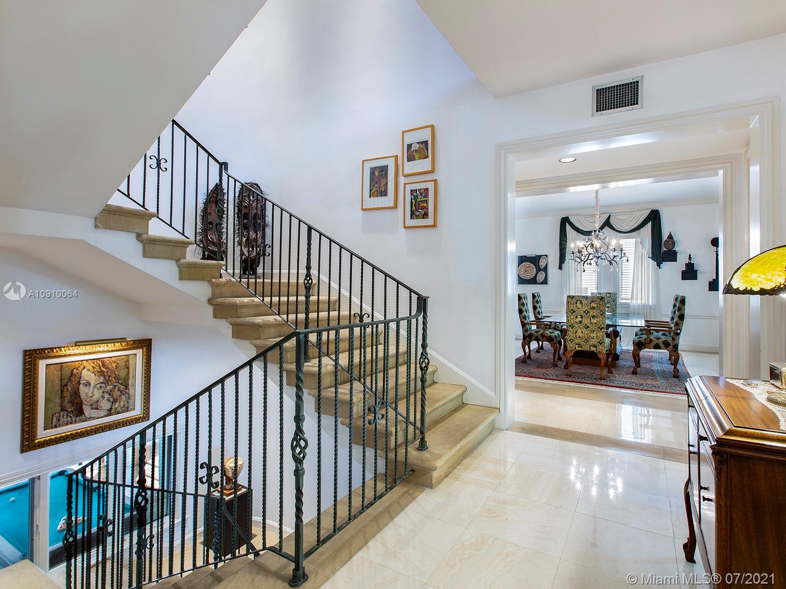 3517 Bayshore Villas Dr Coconut Grove, FL 33133