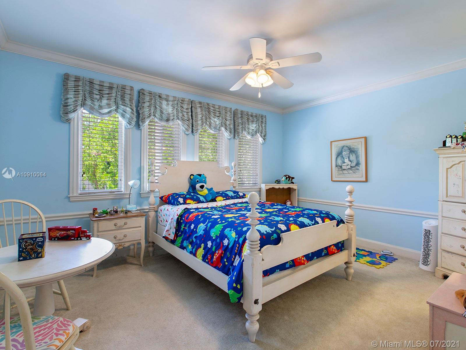 3517 Bayshore Villas Dr Coconut Grove, FL 33133