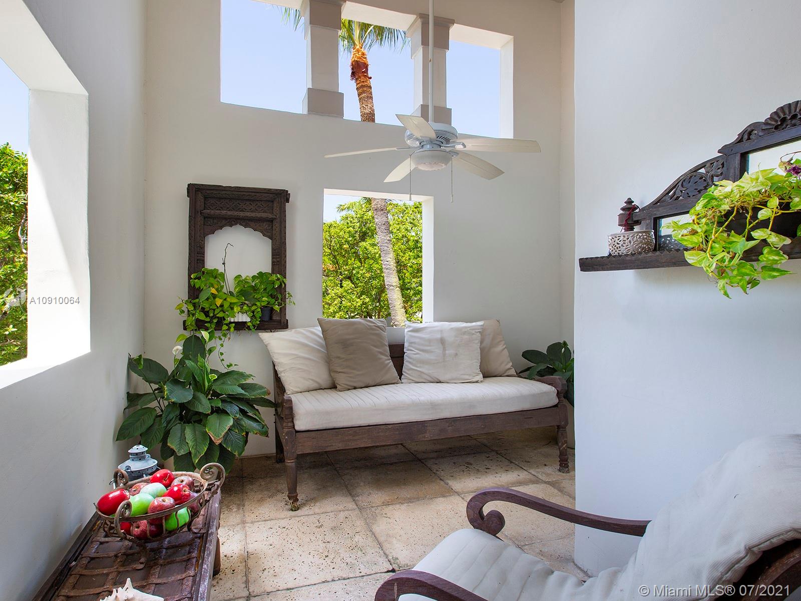 3517 Bayshore Villas Dr Coconut Grove, FL 33133