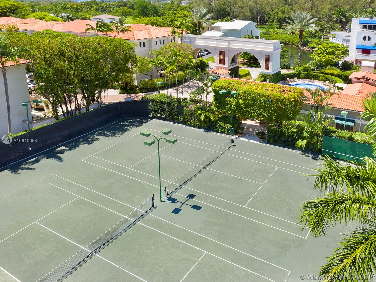 3517 Bayshore Villas Dr Coconut Grove, FL 33133