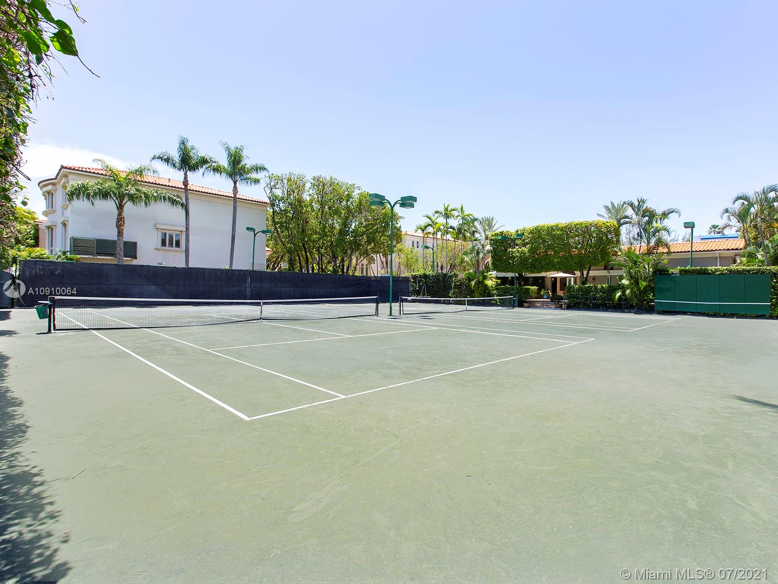 3517 Bayshore Villas Dr Coconut Grove, FL 33133