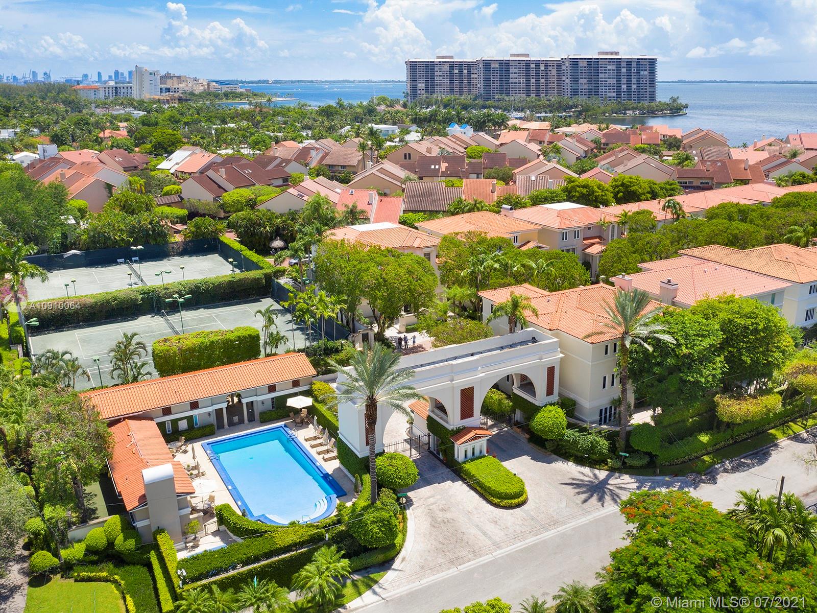 3517 Bayshore Villas Dr Coconut Grove, FL 33133