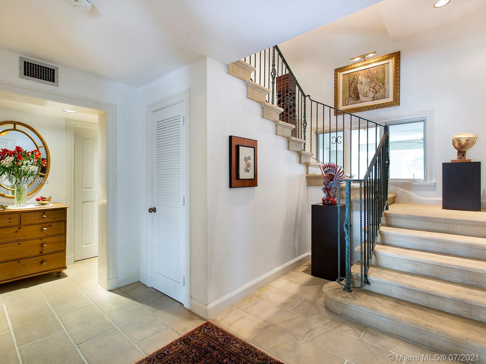 3517 Bayshore Villas Dr Coconut Grove, FL 33133