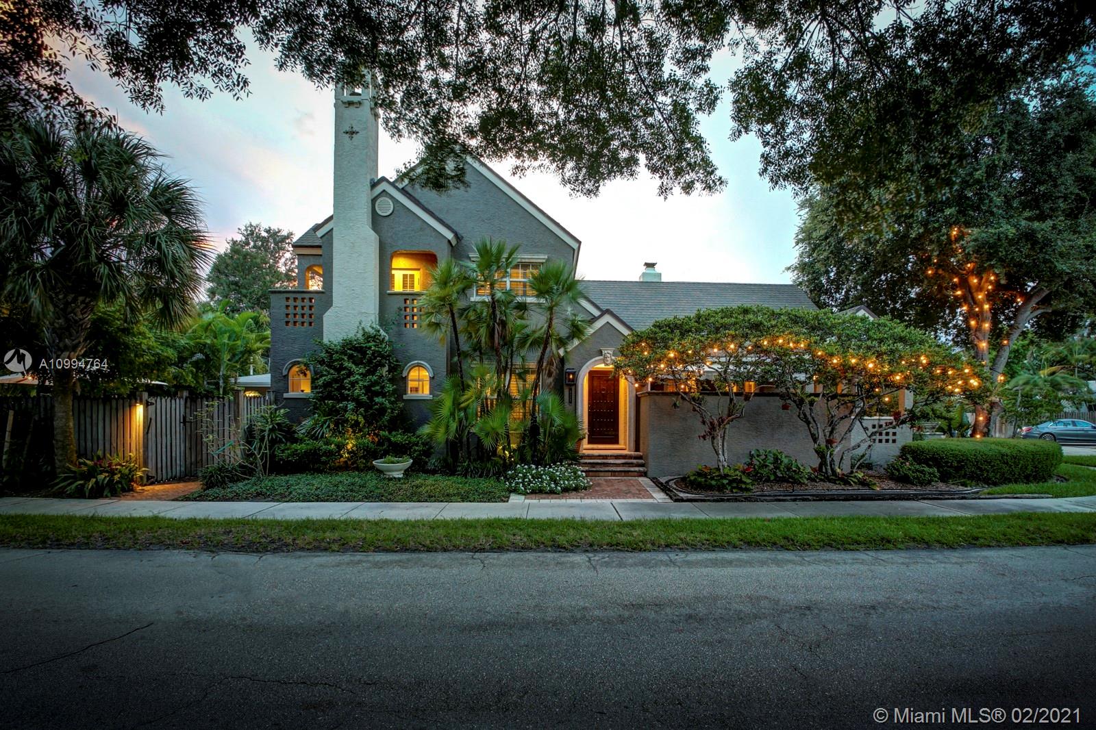 525 NE 15th Ave
