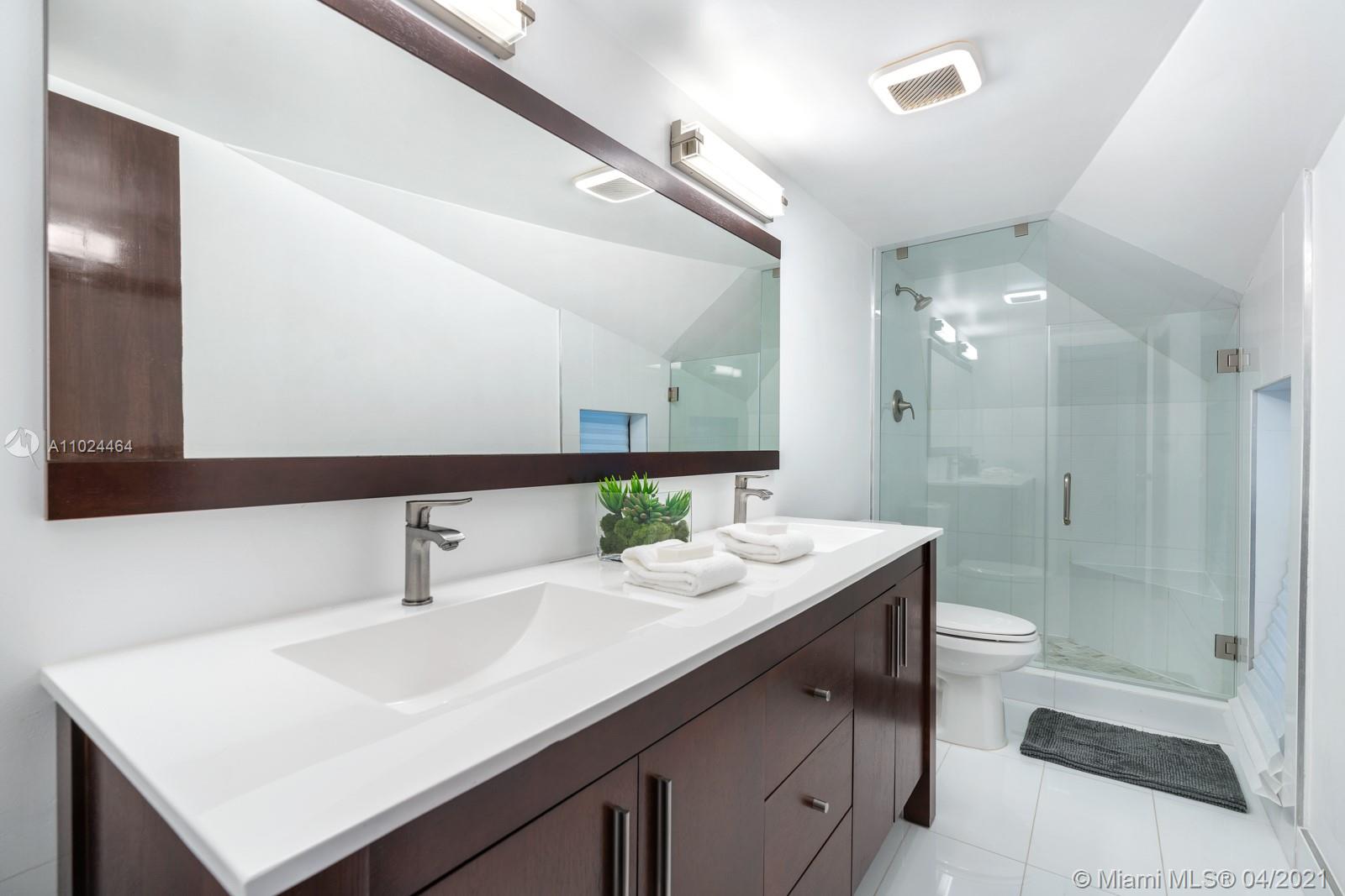 4880 Granada Blvd Coral Gables, FL 33146