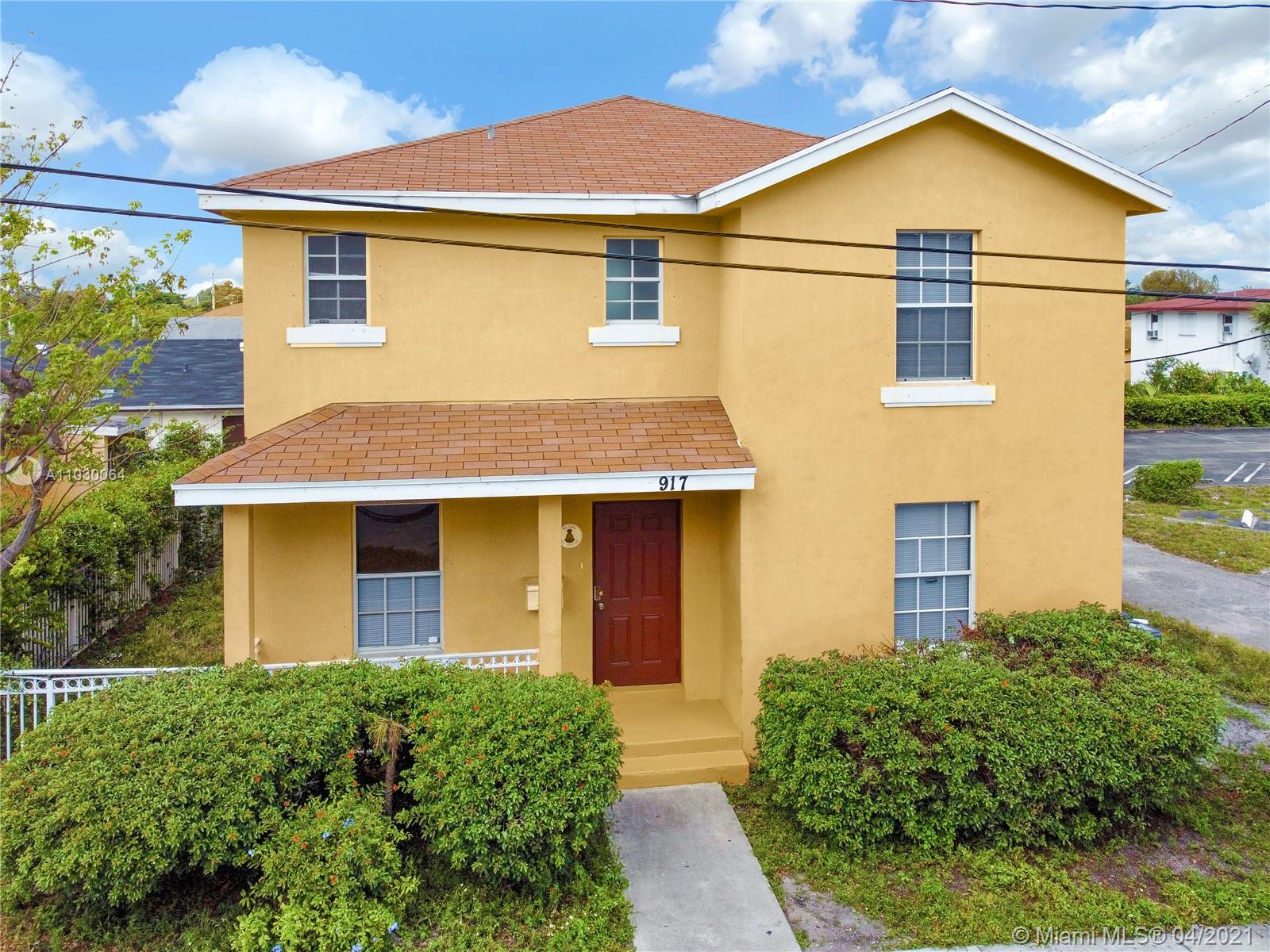 917 Douglass Ave