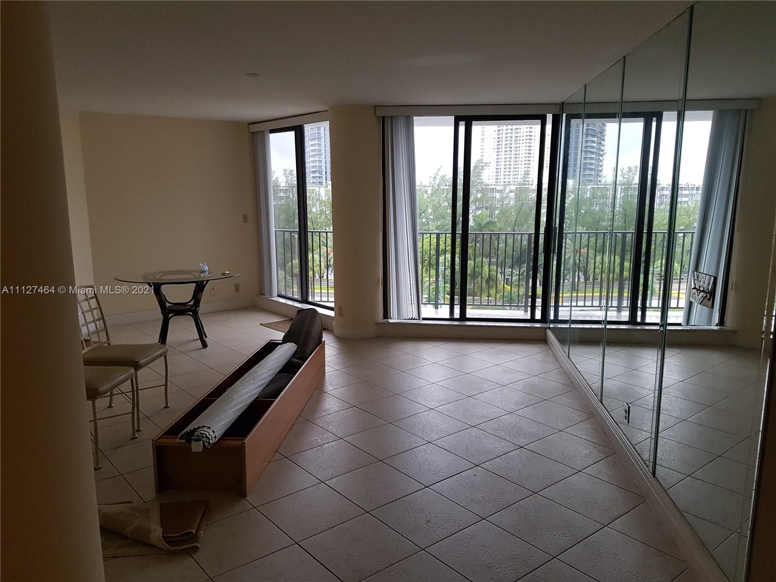 300 Three Islands Blvd #707