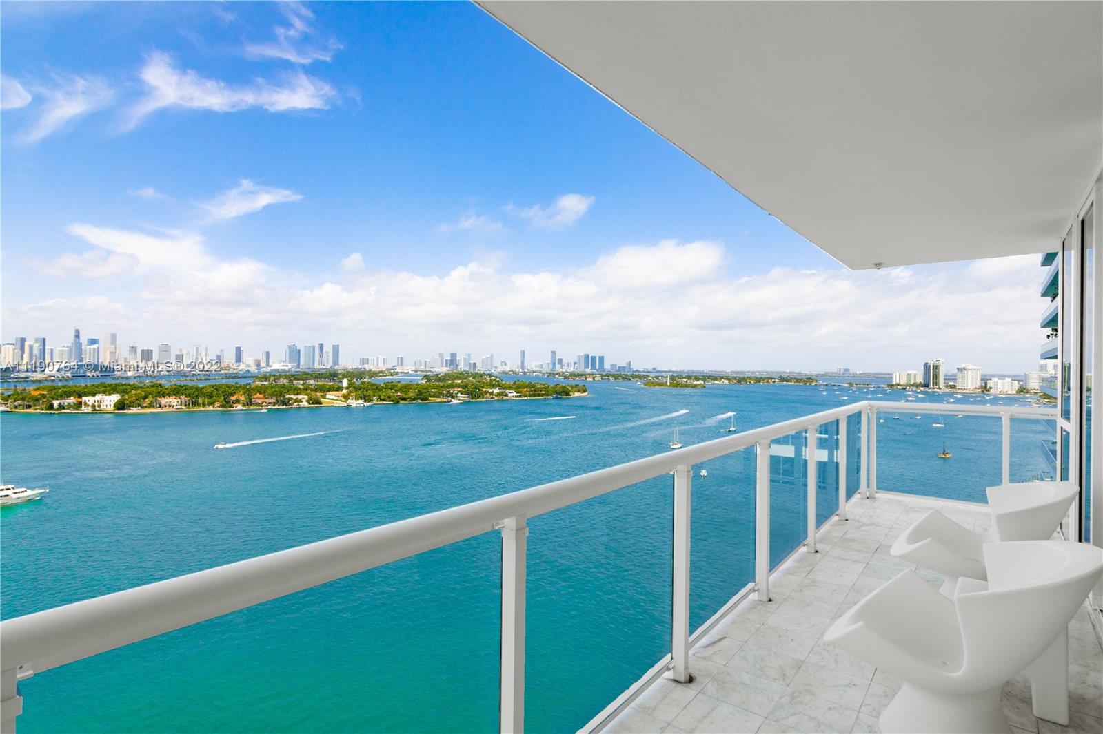 520 West Ave #1704