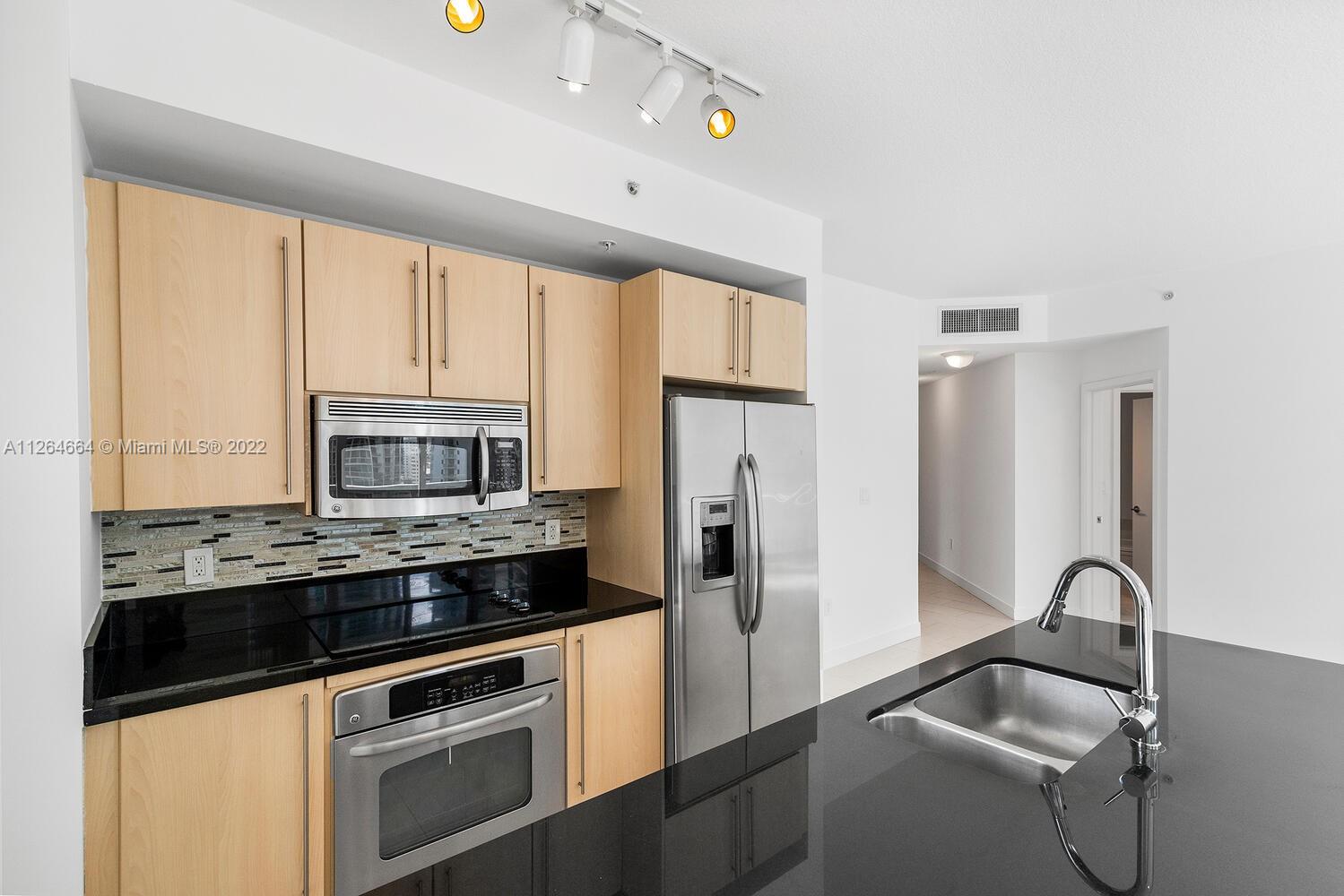 79 SW 12th St #2106-S Miami, FL 33130