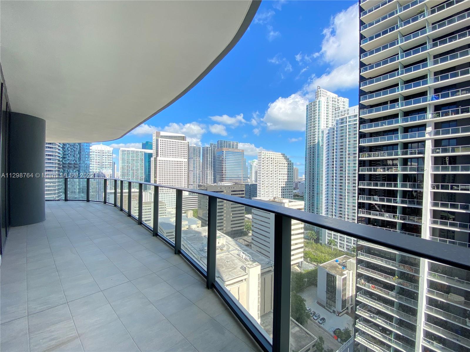 1000 Brickell Plz #2515