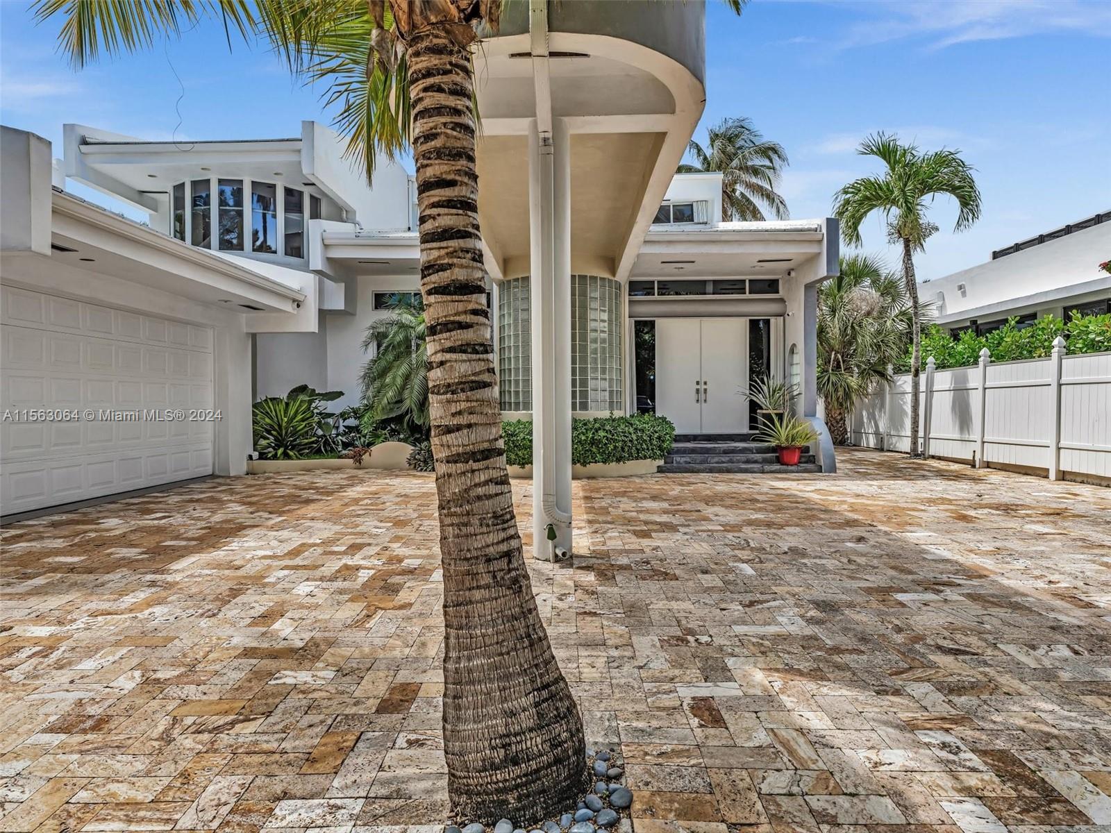 616 Ocean Blvd,Golden Beach, FL 33160