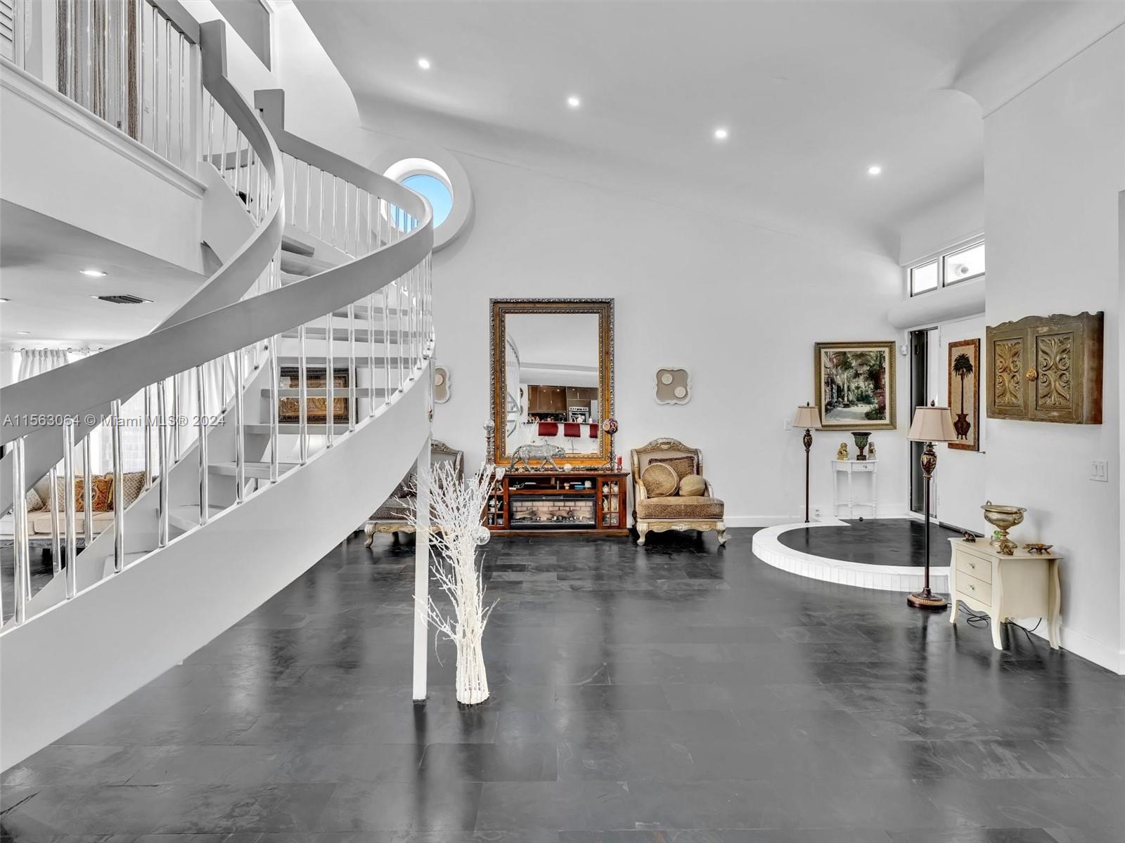 616 Ocean Blvd,Golden Beach, FL 33160