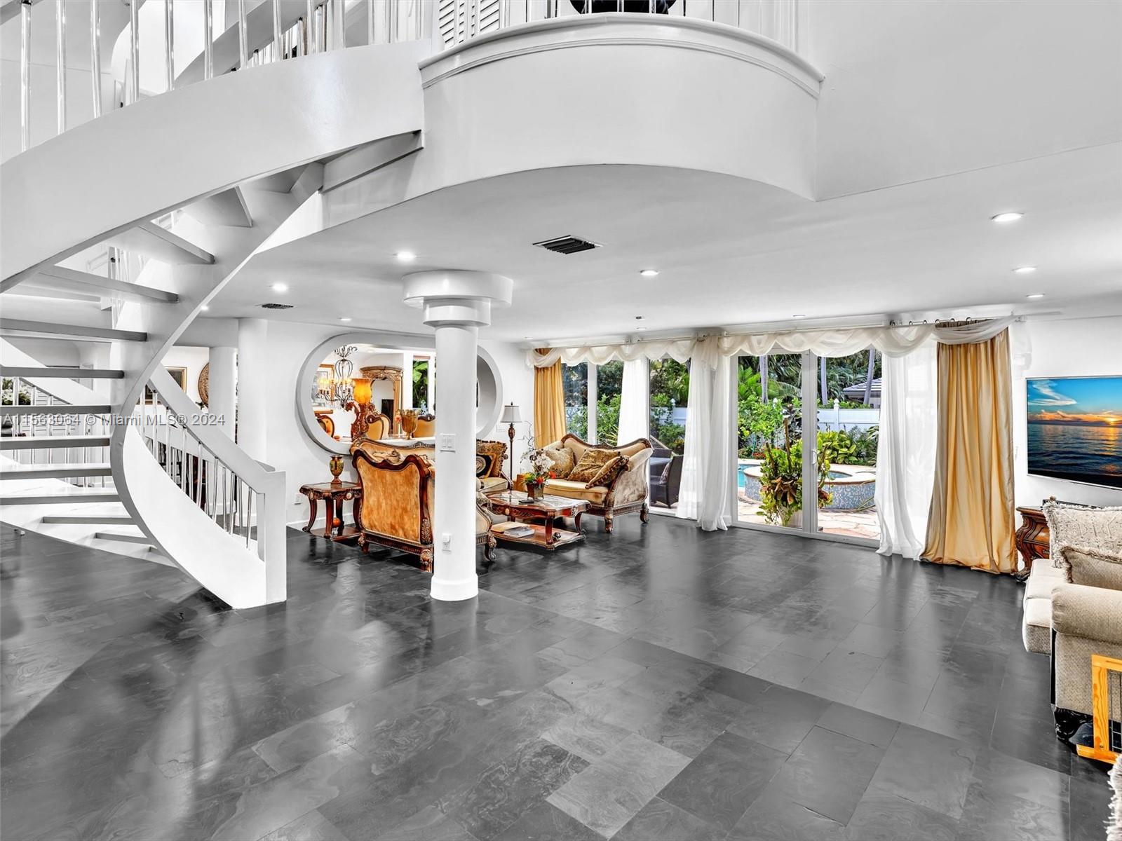 616 Ocean Blvd,Golden Beach, FL 33160