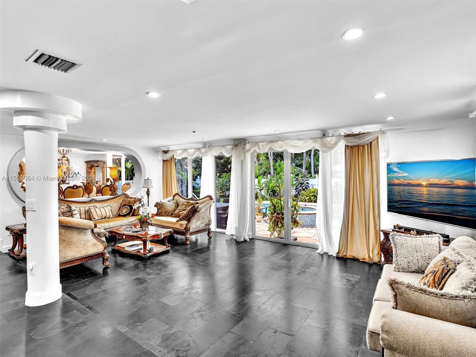 616 Ocean Blvd,Golden Beach, FL 33160