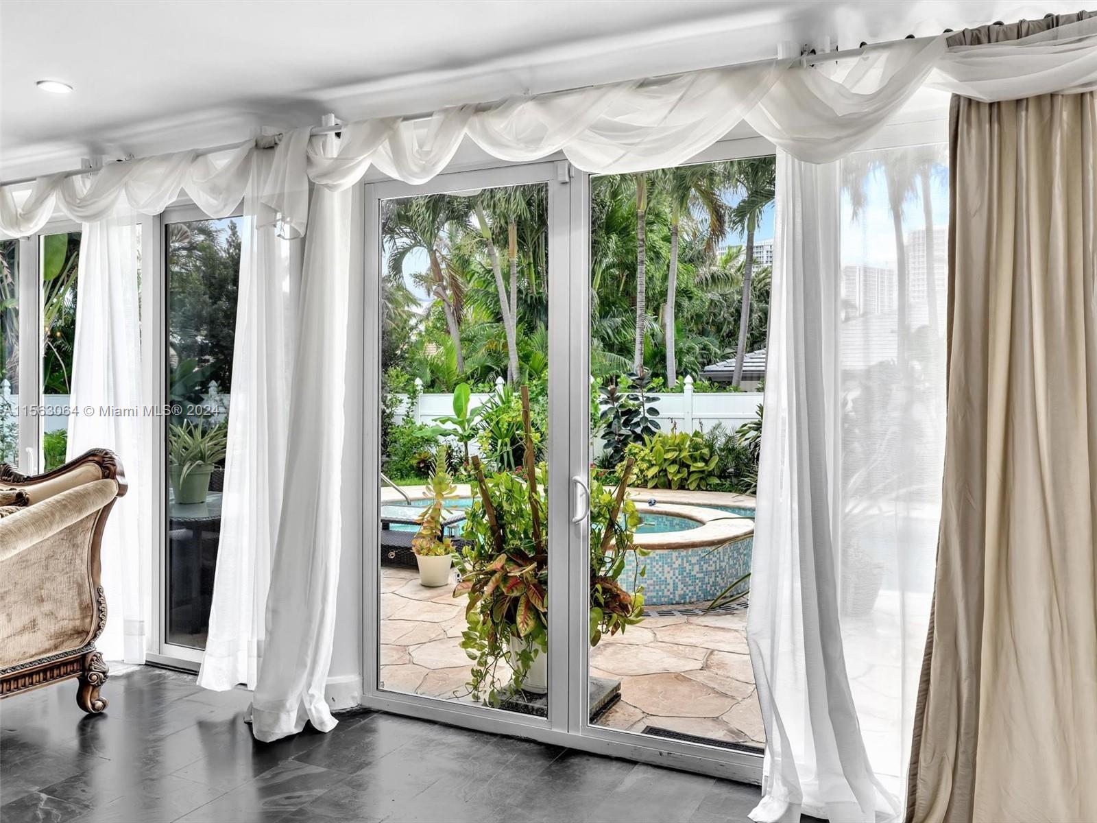 616 Ocean Blvd,Golden Beach, FL 33160