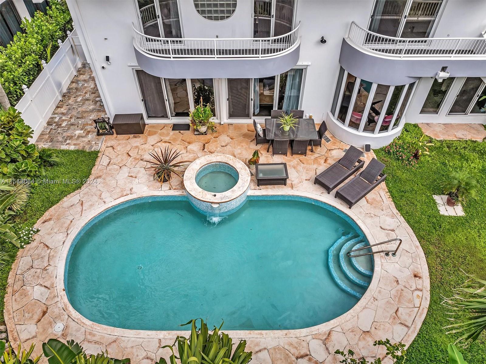 616 Ocean Blvd,Golden Beach, FL 33160