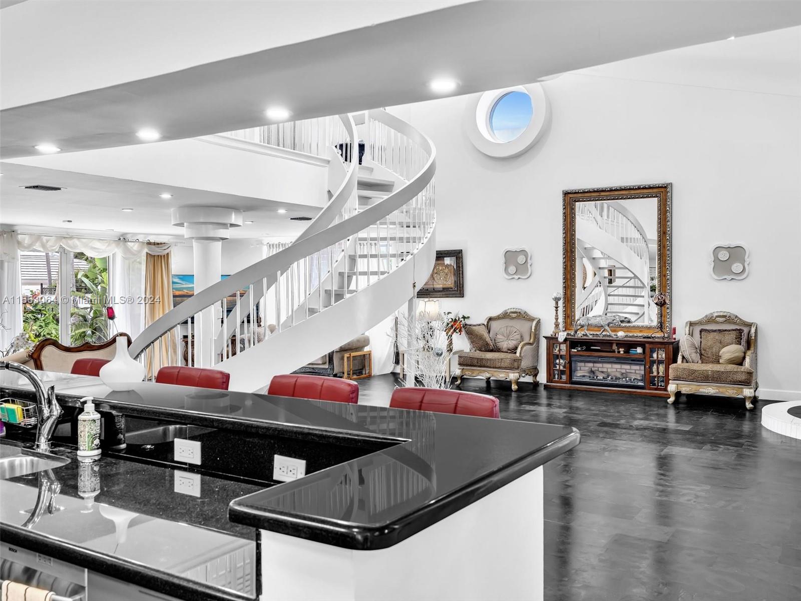 616 Ocean Blvd,Golden Beach, FL 33160