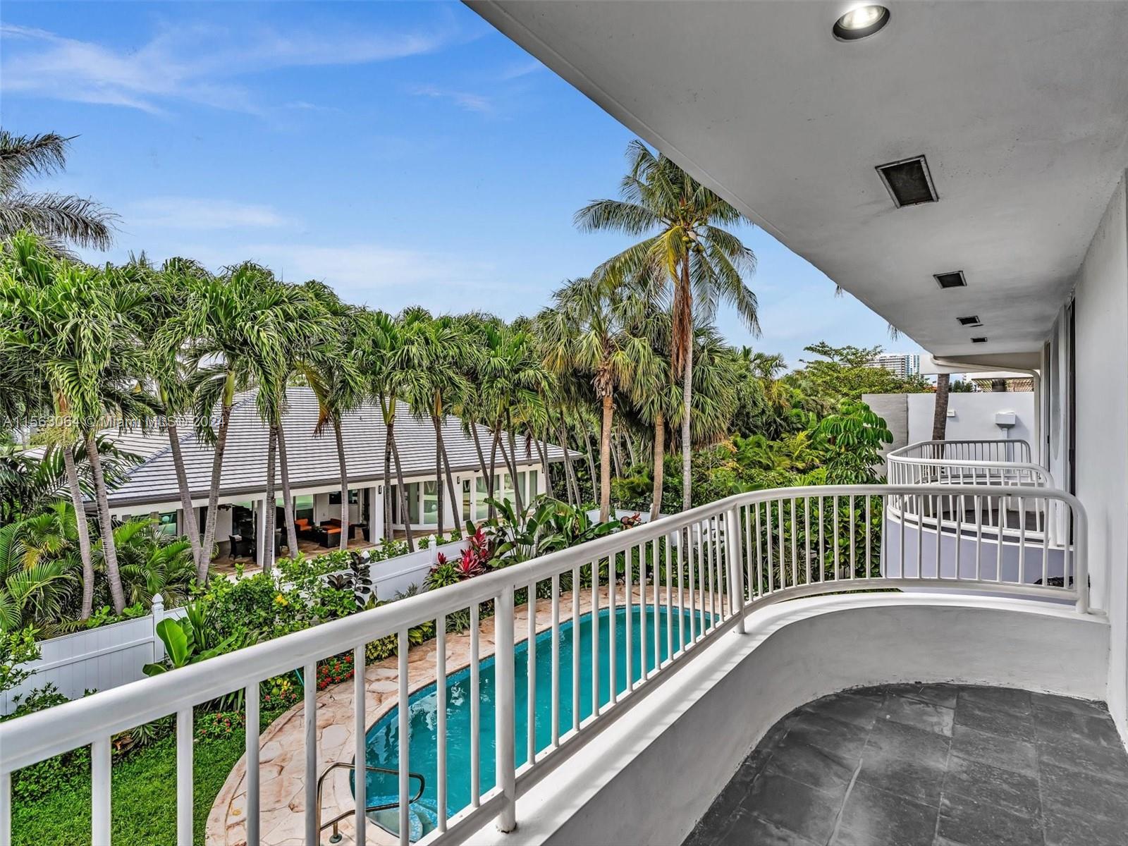 616 Ocean Blvd,Golden Beach, FL 33160