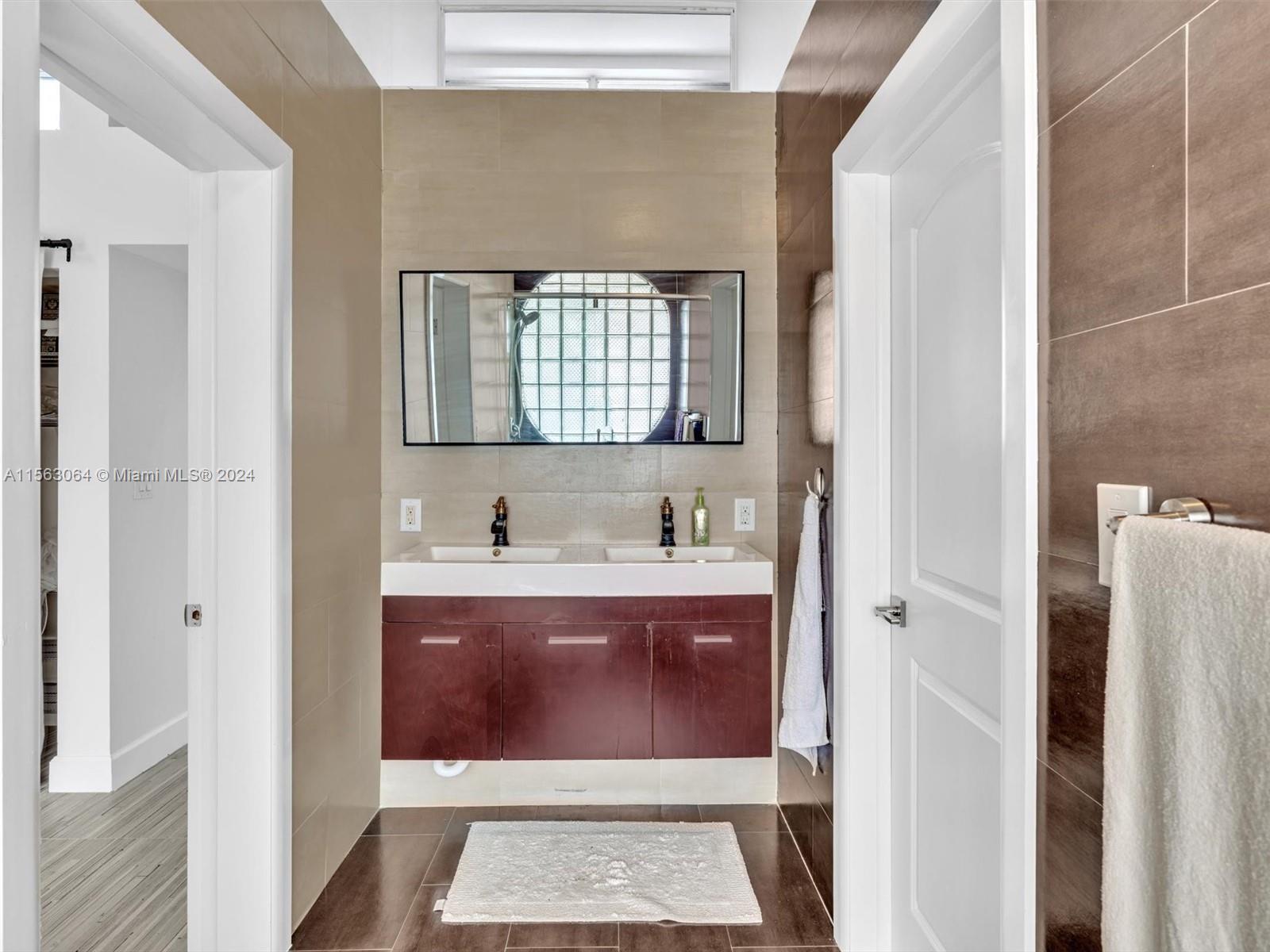 616 Ocean Blvd,Golden Beach, FL 33160