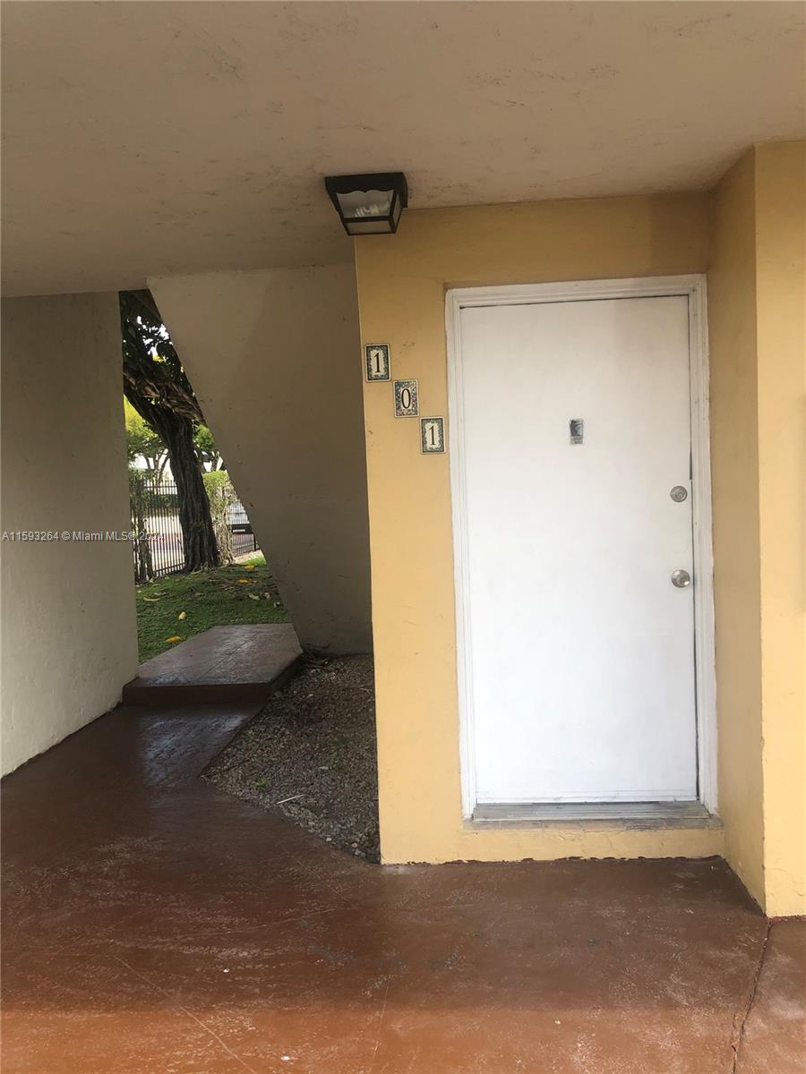 8850 Fontainebleau Blvd #101
