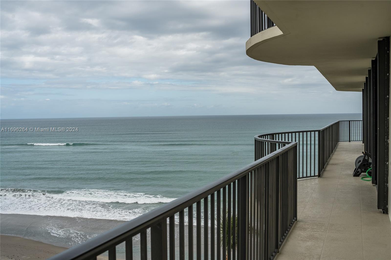 400 Beach Rd #801 Tequesta, FL 33469