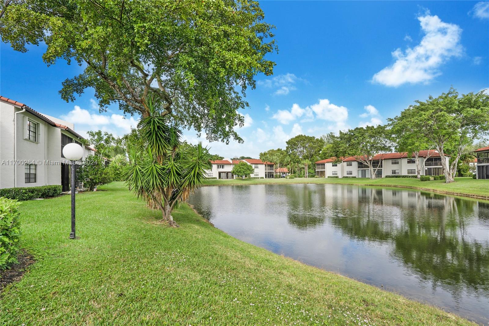 21364 Cypress Hammock Dr #1H Boca Raton, FL 33428