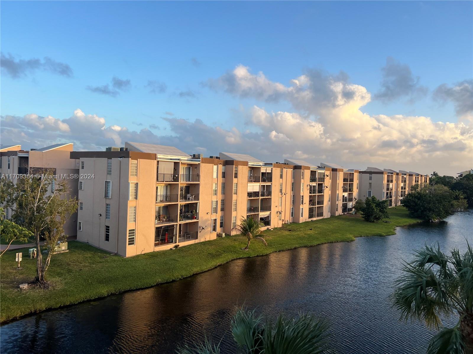 8895 Fontainebleau Blvd #407