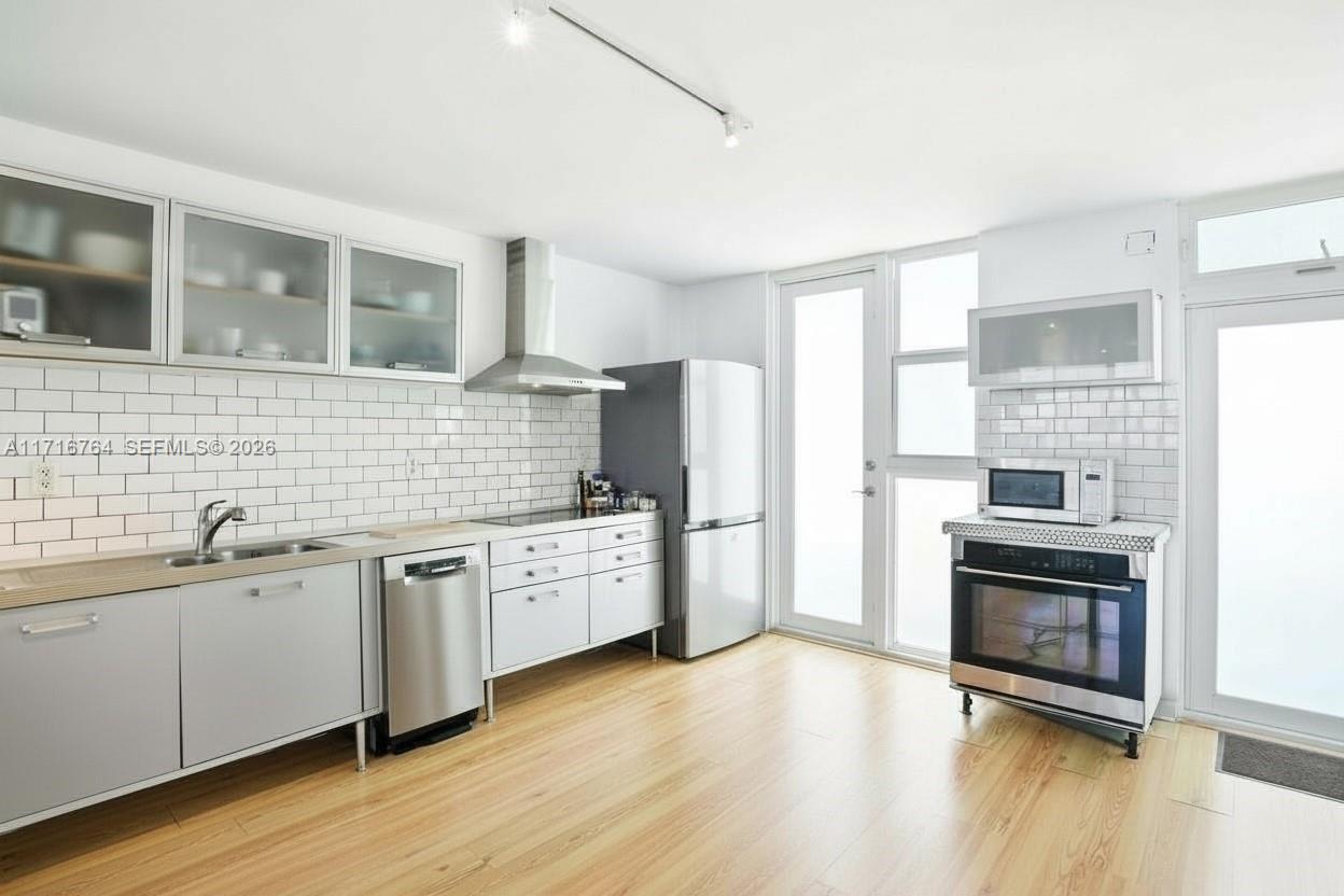 1670 Lincoln Ct #6B Miami Beach, FL 33139