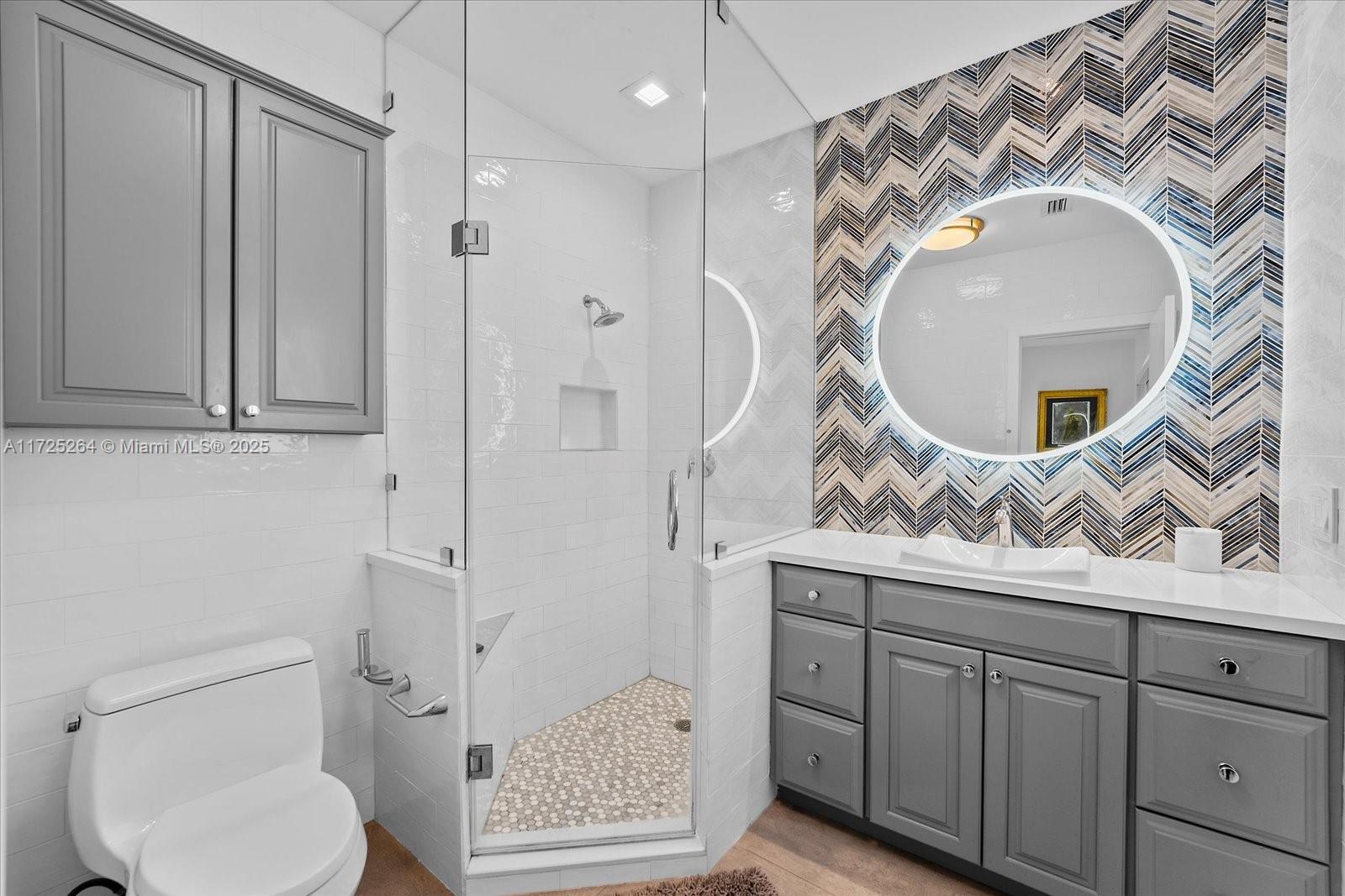 2104 NE 124th St North Miami, FL 33181