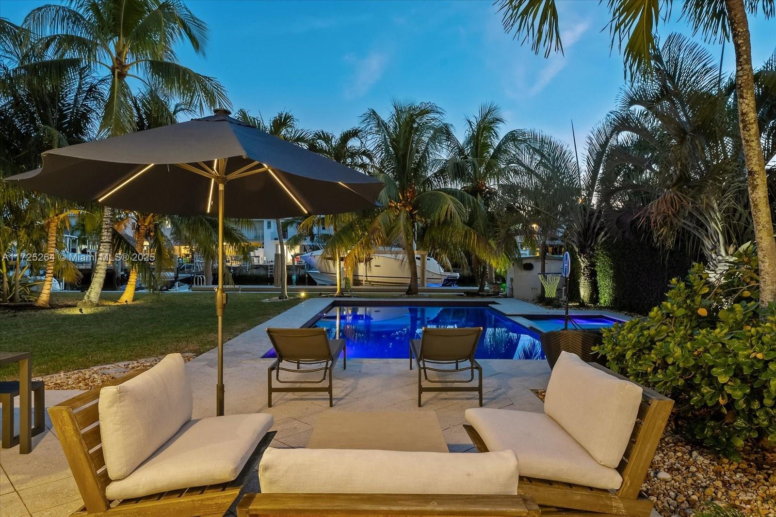 2104 NE 124th St North Miami, FL 33181