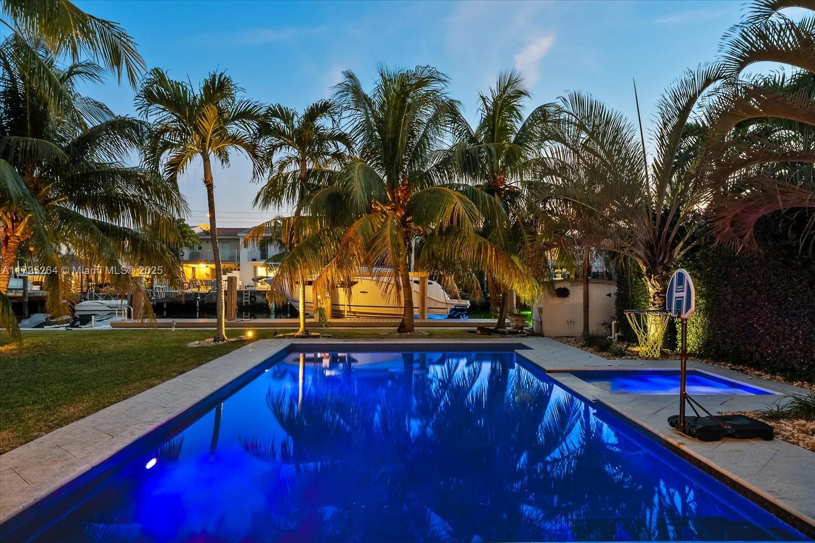 2104 NE 124th St North Miami, FL 33181