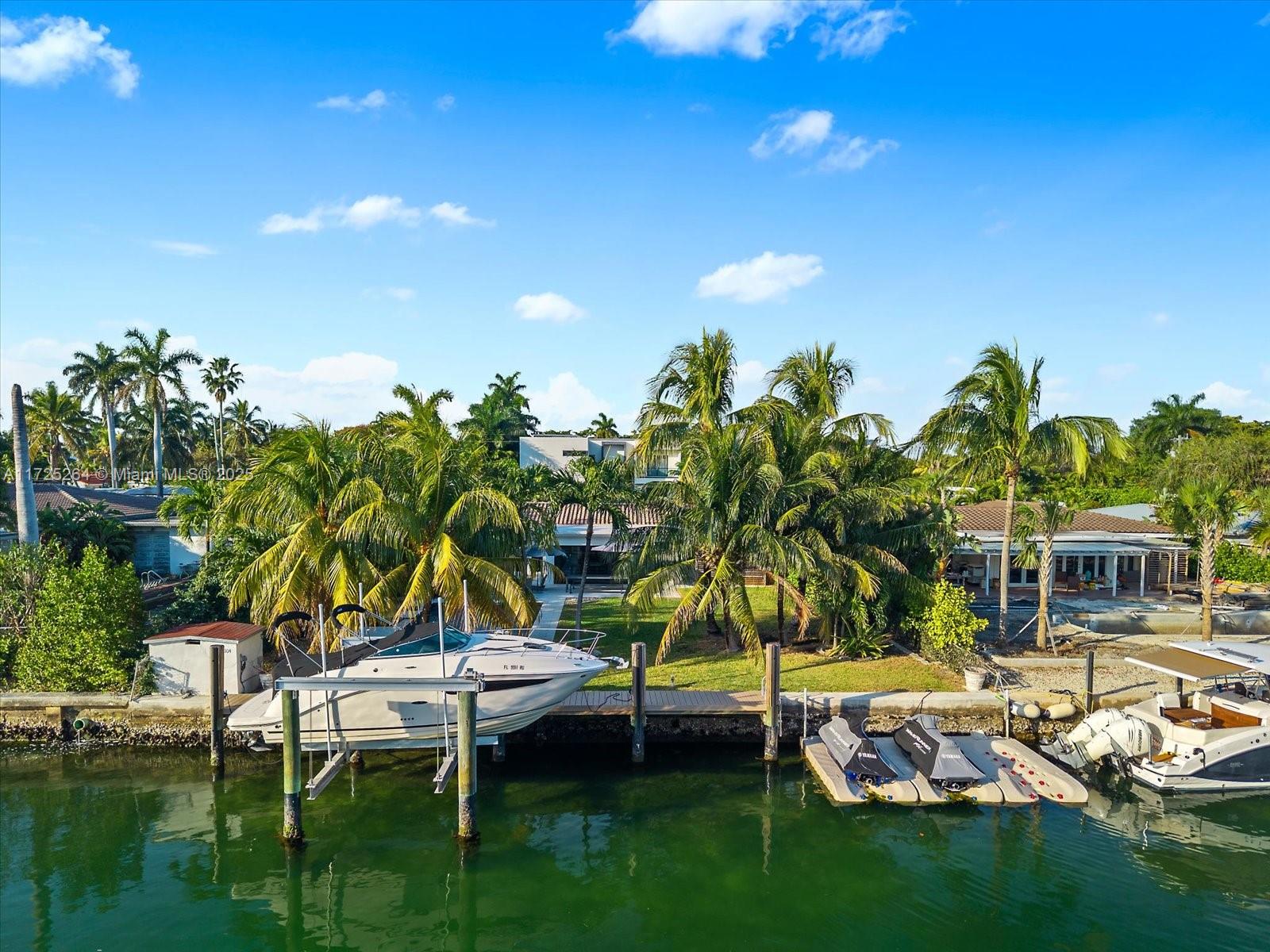 2104 NE 124th St North Miami, FL 33181