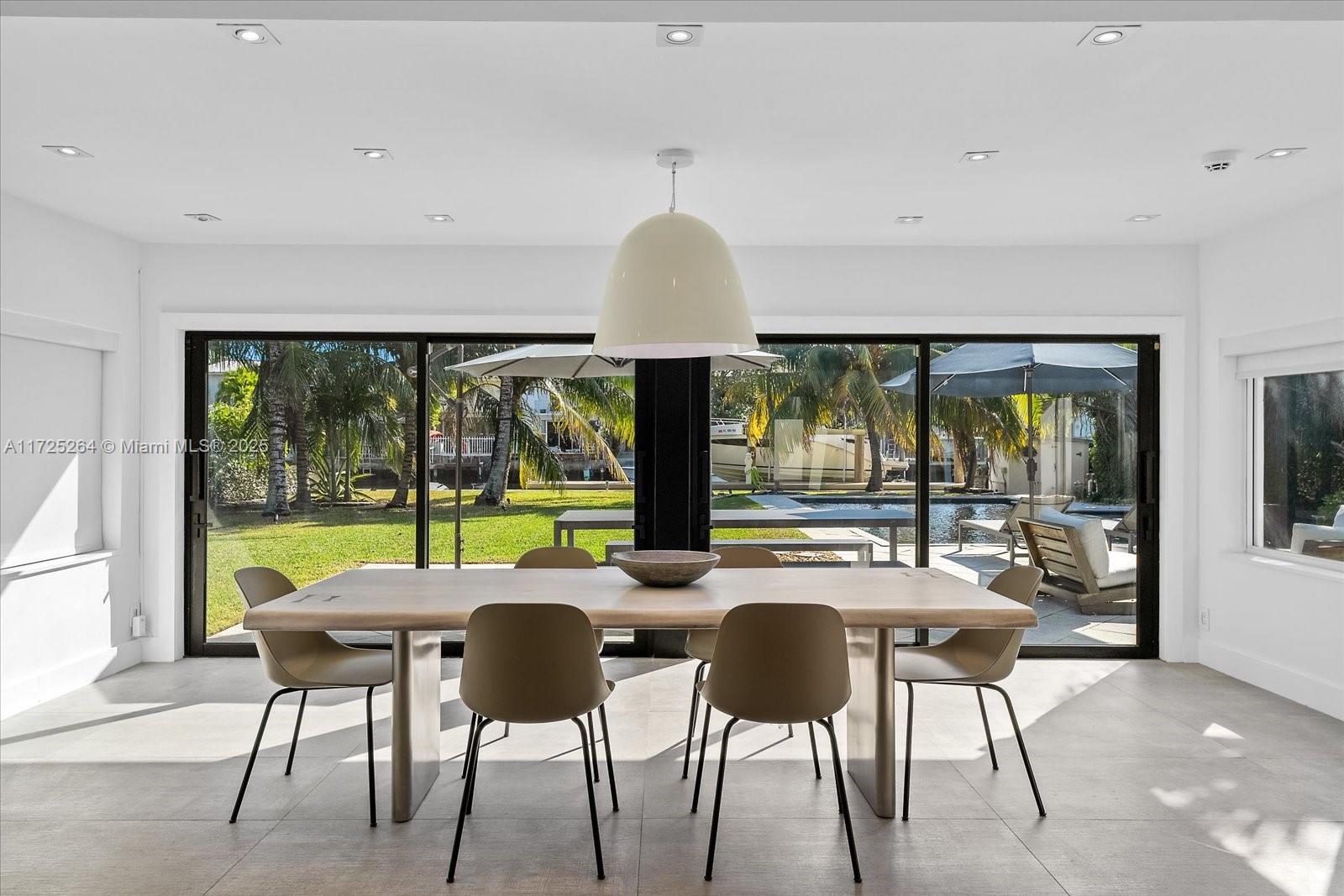 2104 NE 124th St North Miami, FL 33181