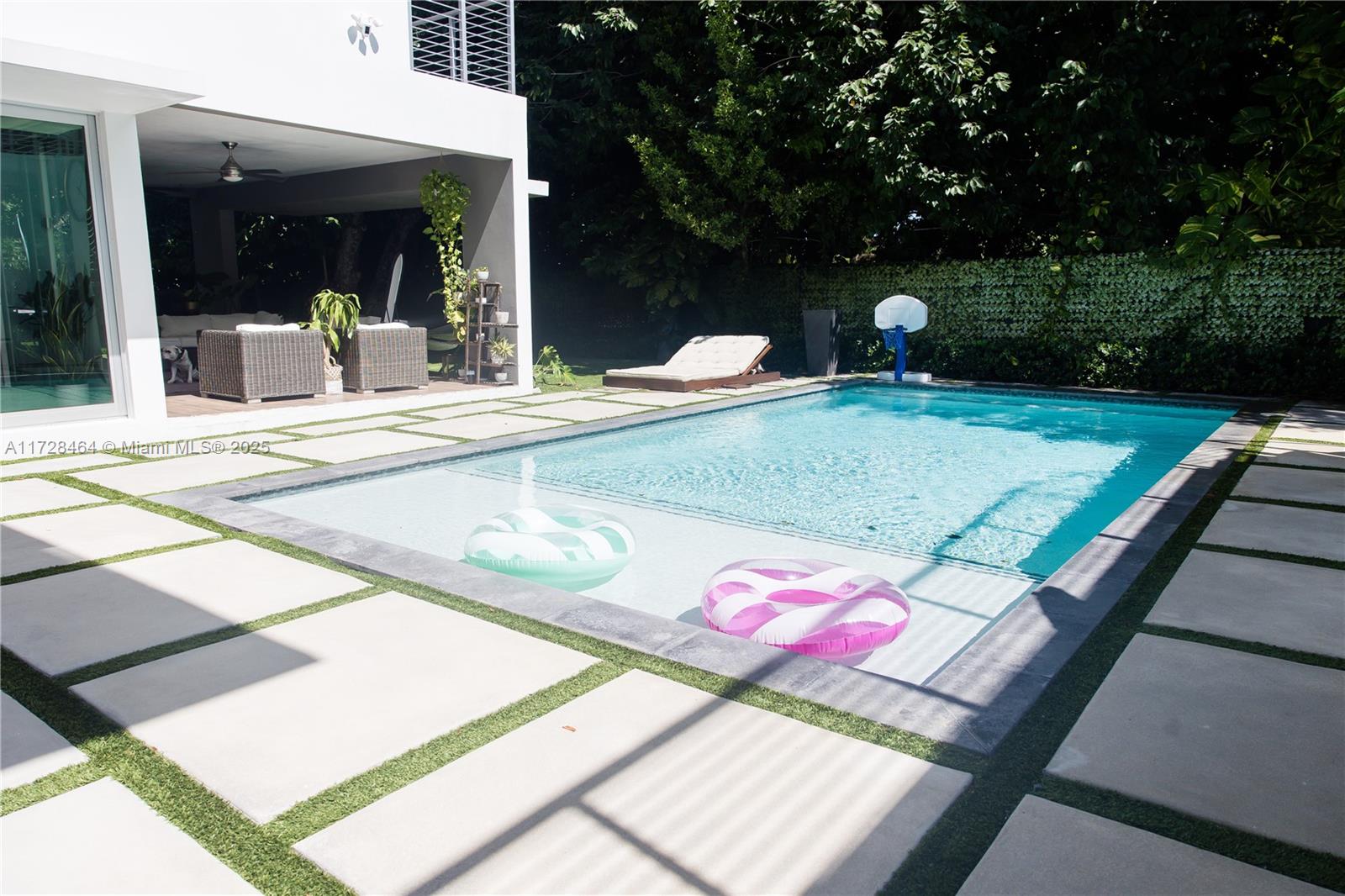 6790 SW 72th St South Miami, FL 33143