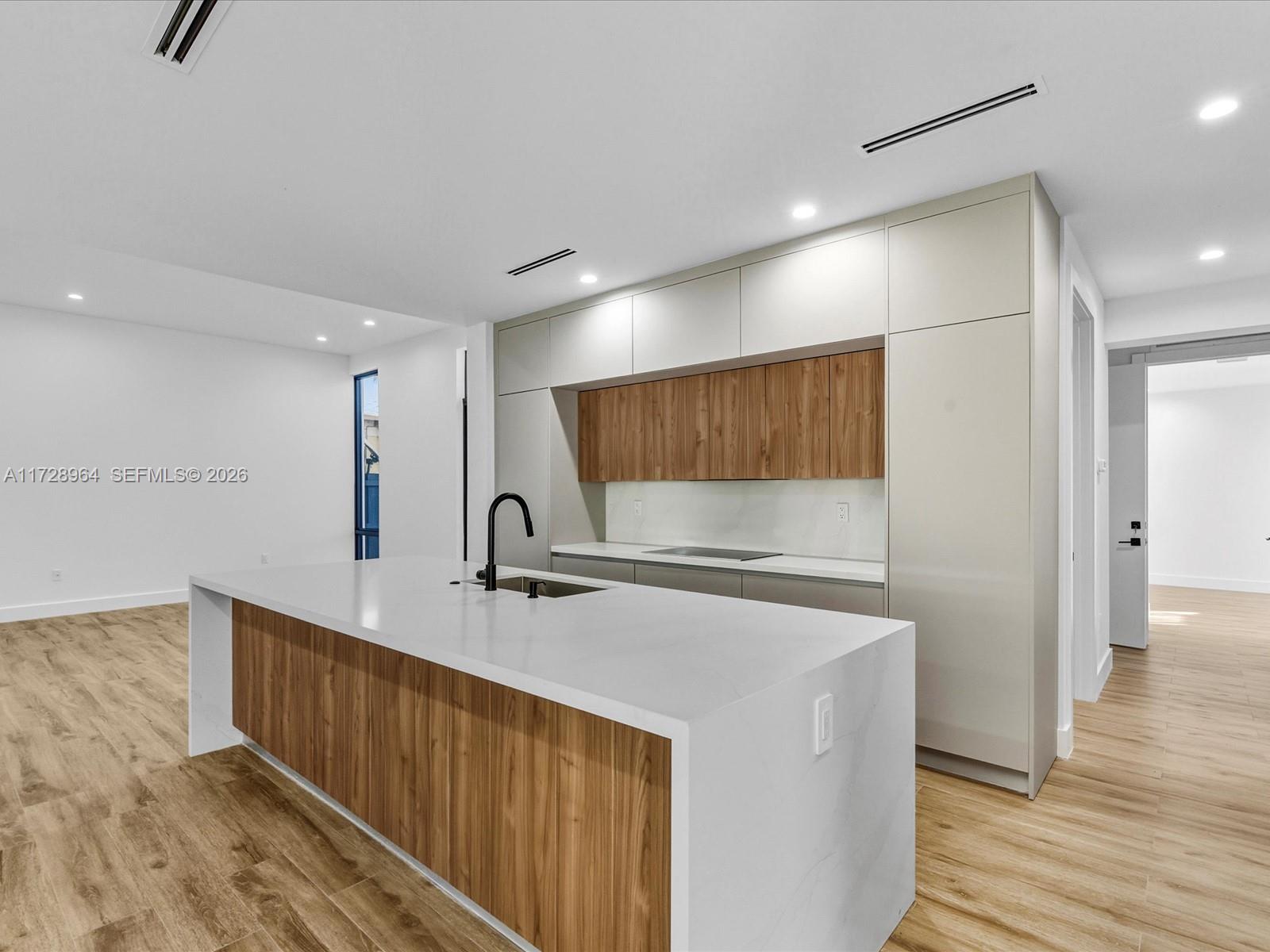 2285 SW 17th Ter Miami, FL 33145