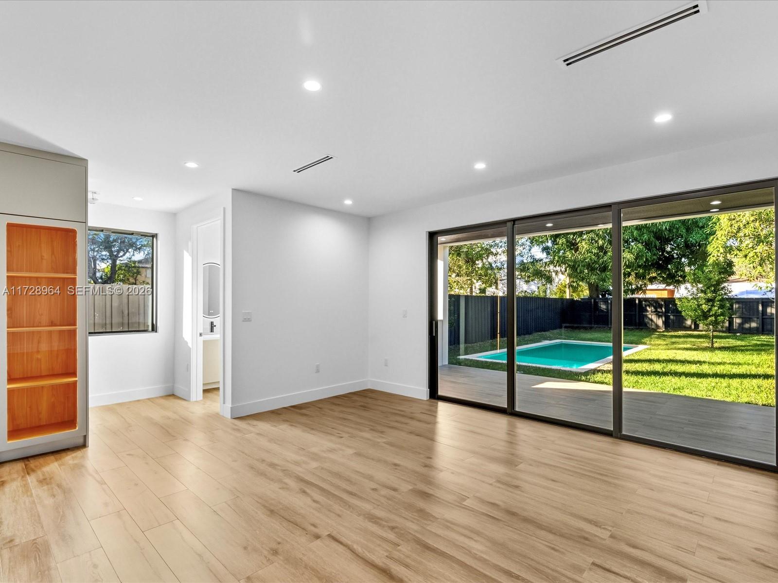 2285 SW 17th Ter Miami, FL 33145