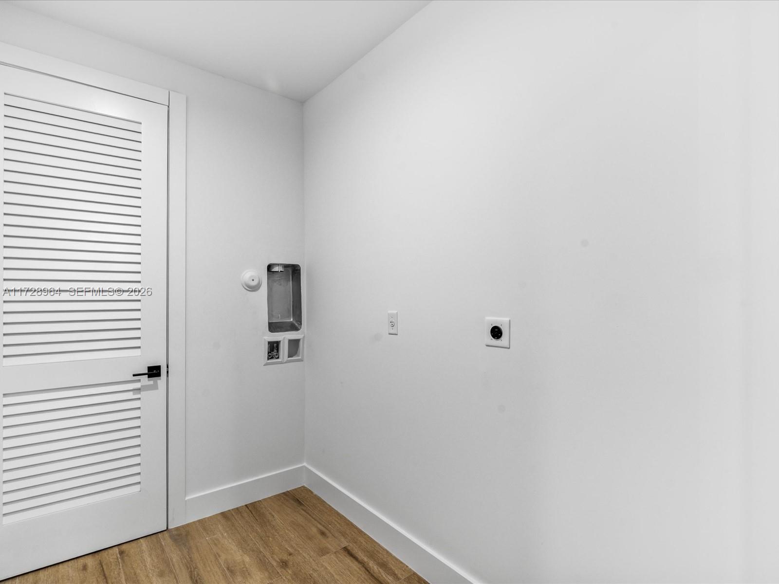 2285 SW 17th Ter Miami, FL 33145