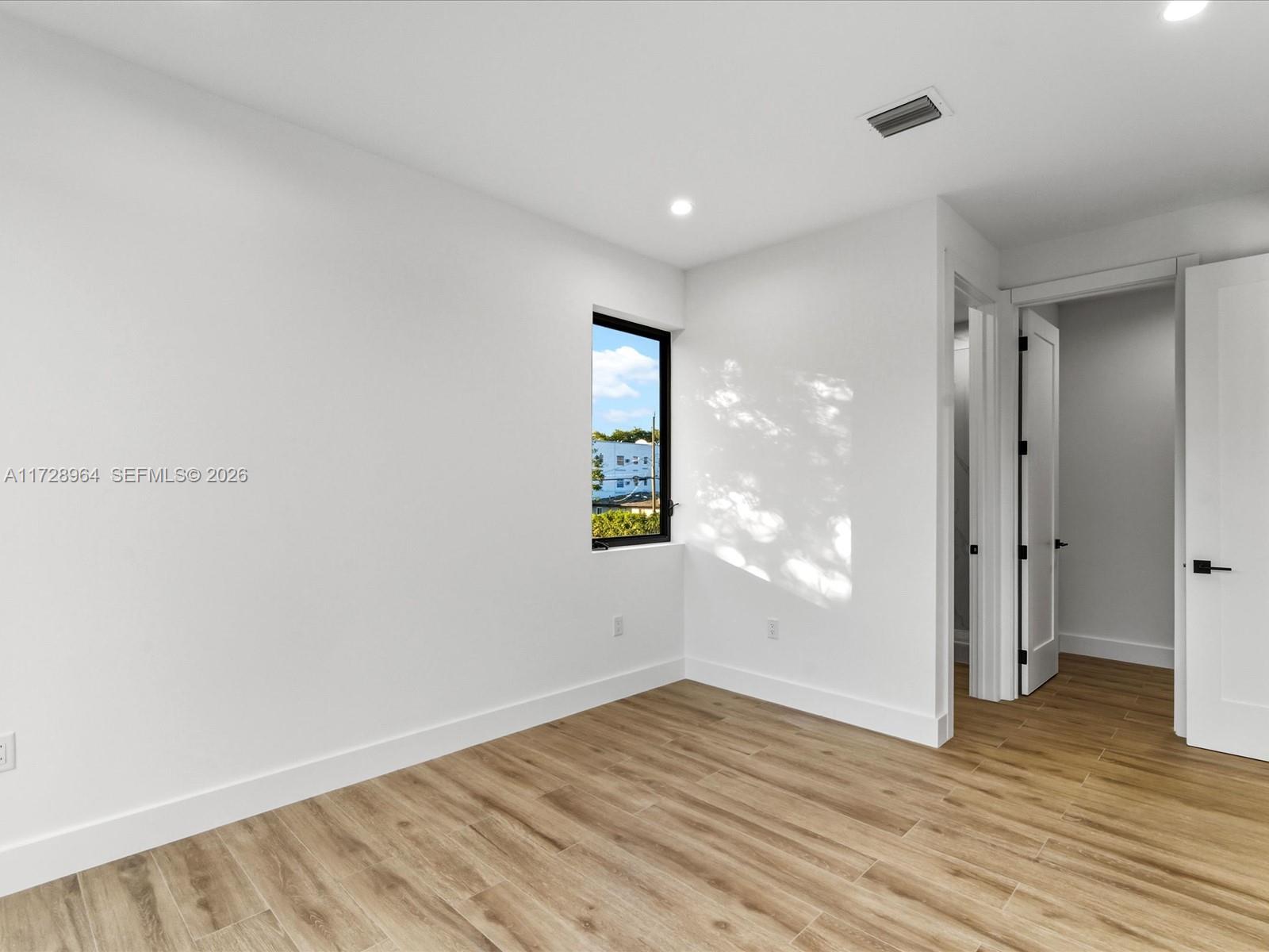 2285 SW 17th Ter Miami, FL 33145