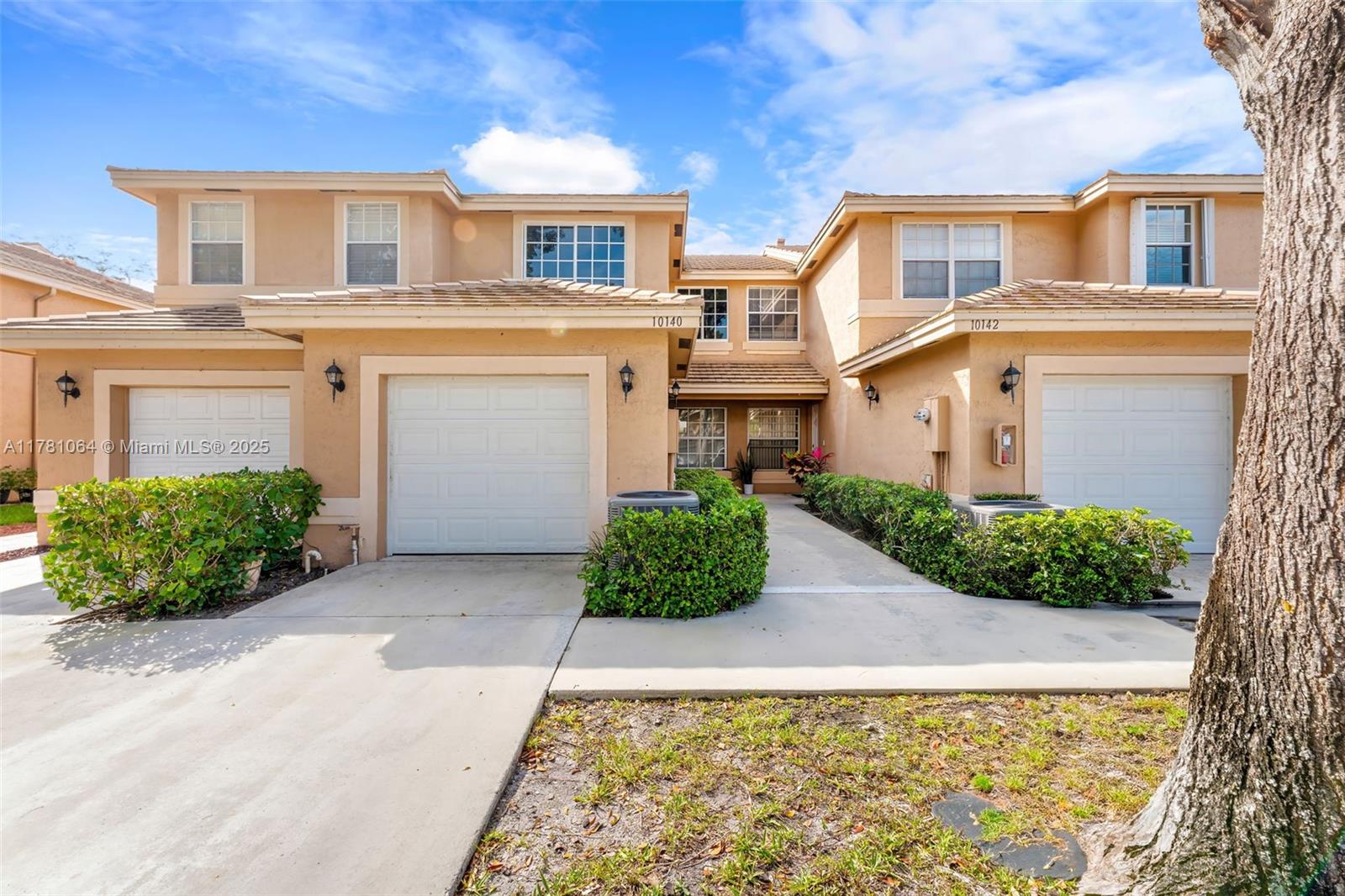 10140 Royal Palm Blvd