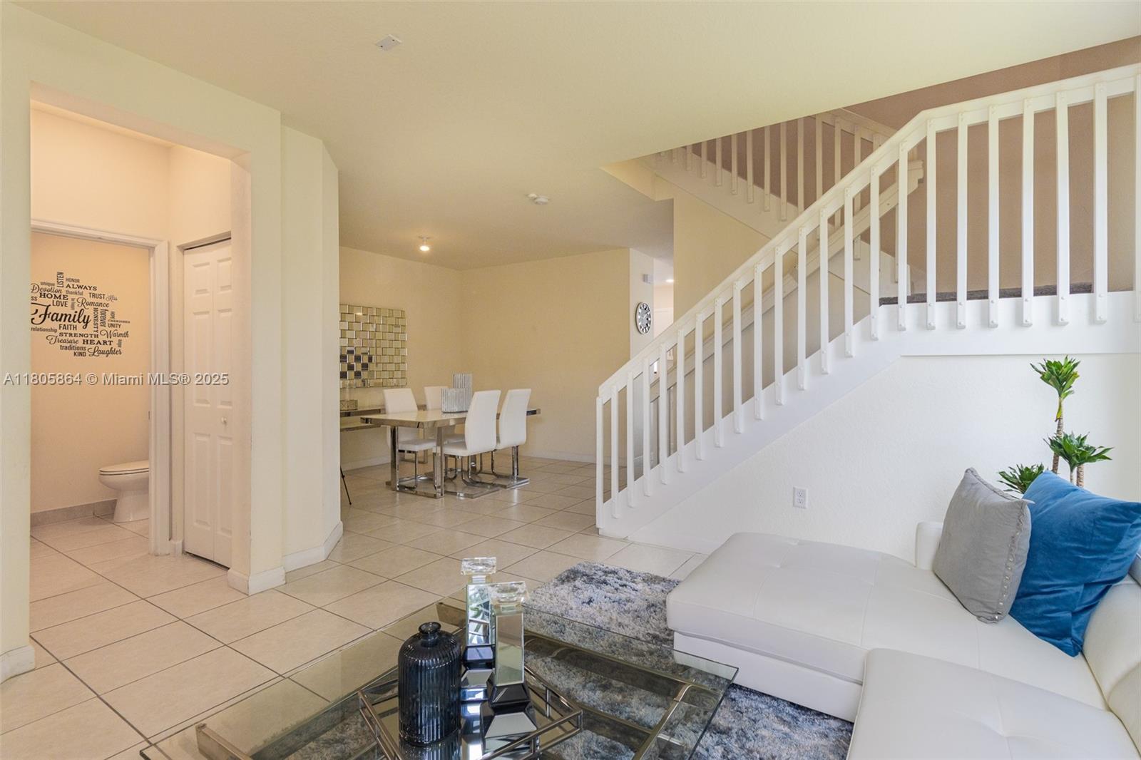 10966 W 33rd Way Hialeah, FL 33018