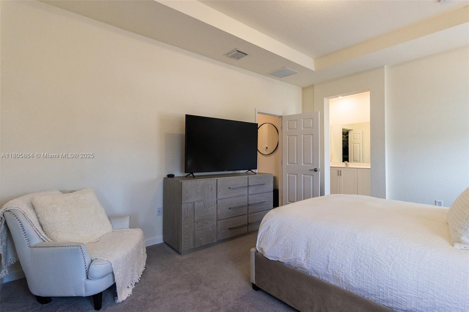 10966 W 33rd Way Hialeah, FL 33018